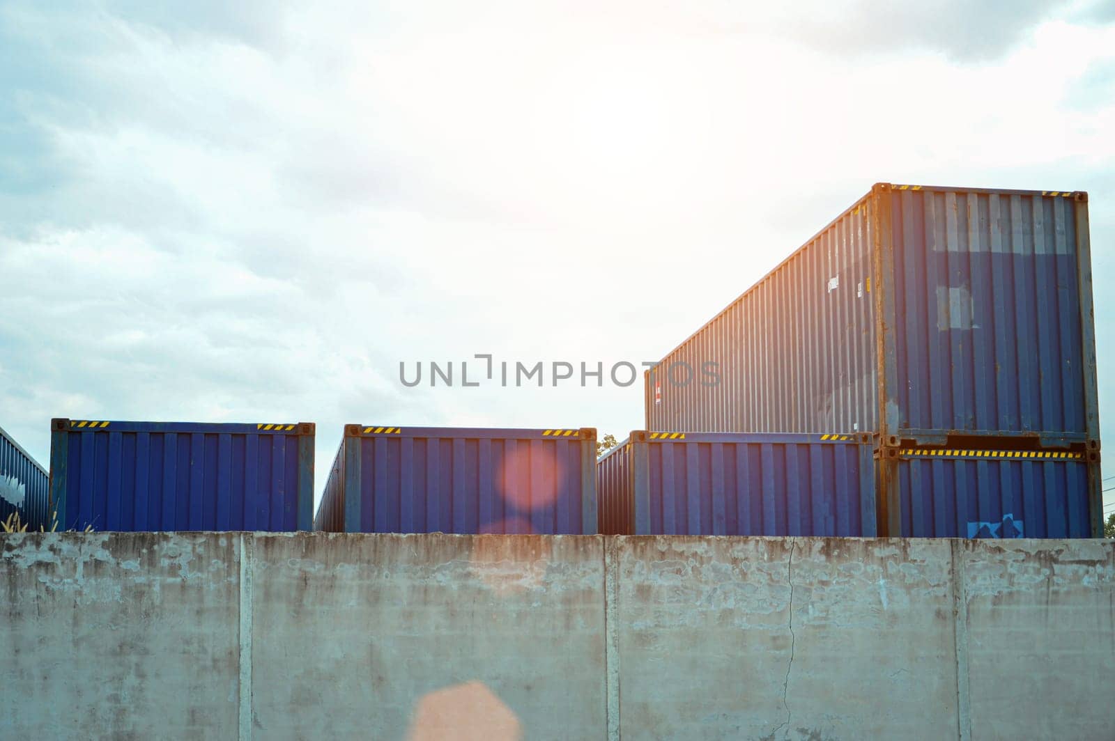 1-9-2022, Chonburi, Thailand, large containers Used for international shipments by boonruen