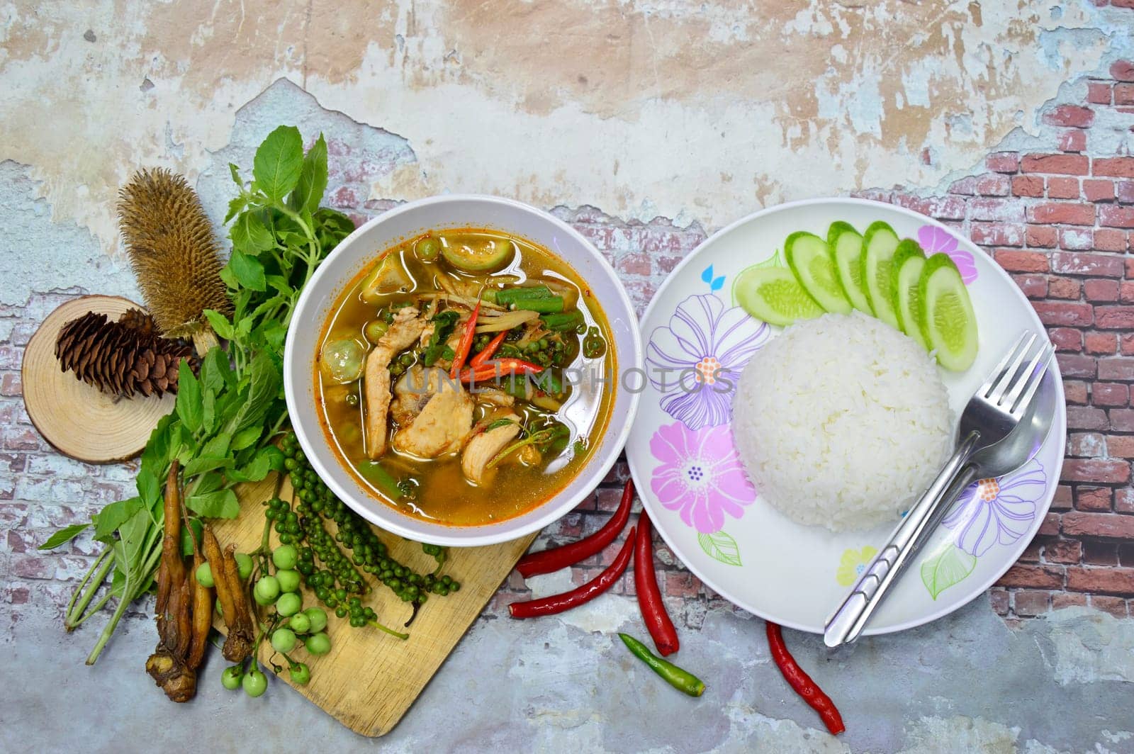 Kaeng Pa is a Thai food that is famous all over the world (Kaeng Pa Gai).