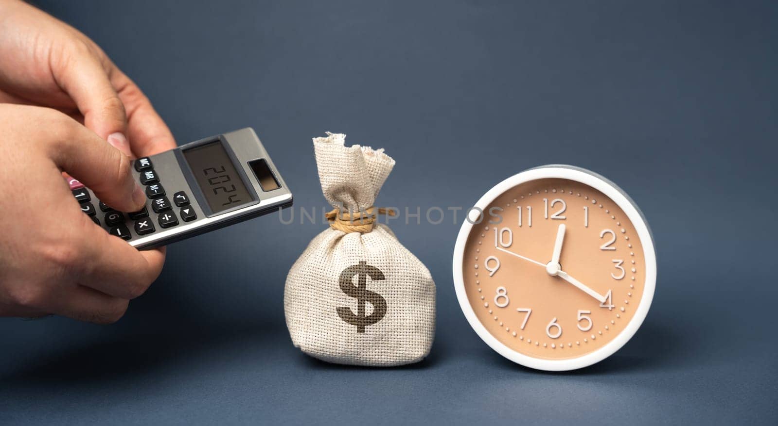 Dollar money bag, clock and calculator 2024. Budget planning. Financial goals and plans. Business and finance concept. Forecasting and analysis. Investments. Vision