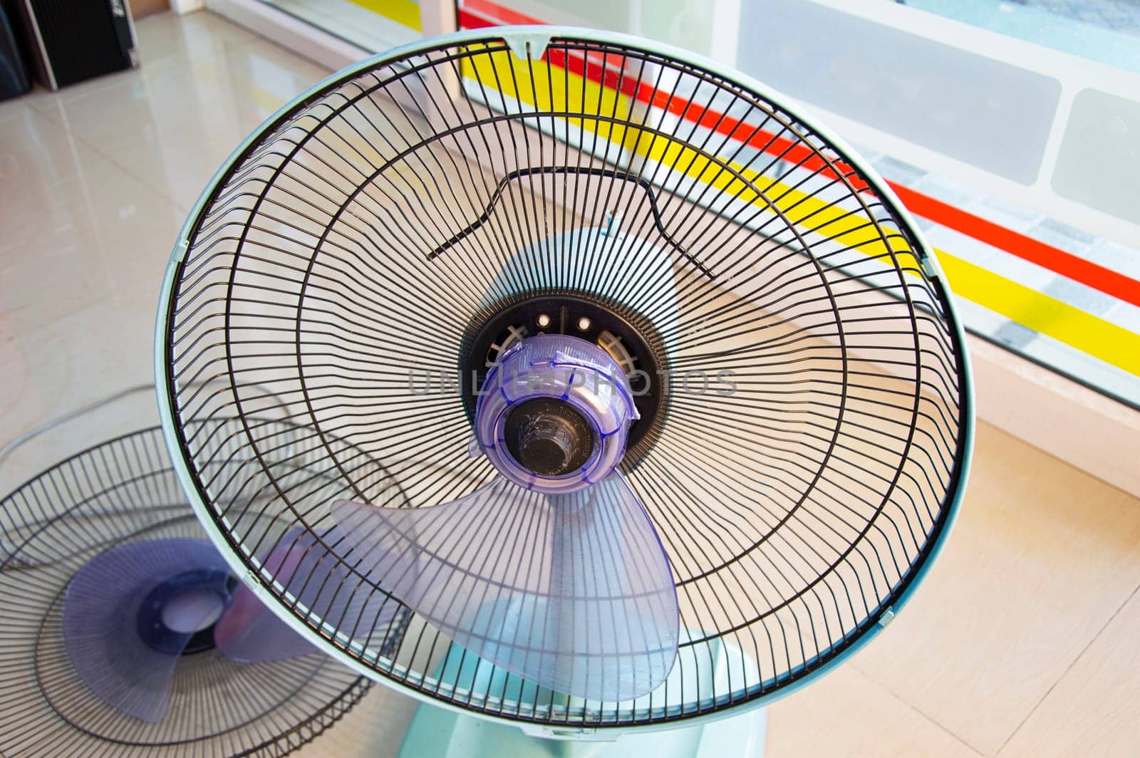 Defective fan, broken impeller. need to be repaired