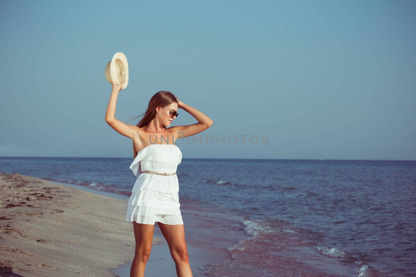 Summer vacation woman by Fabrikasimf