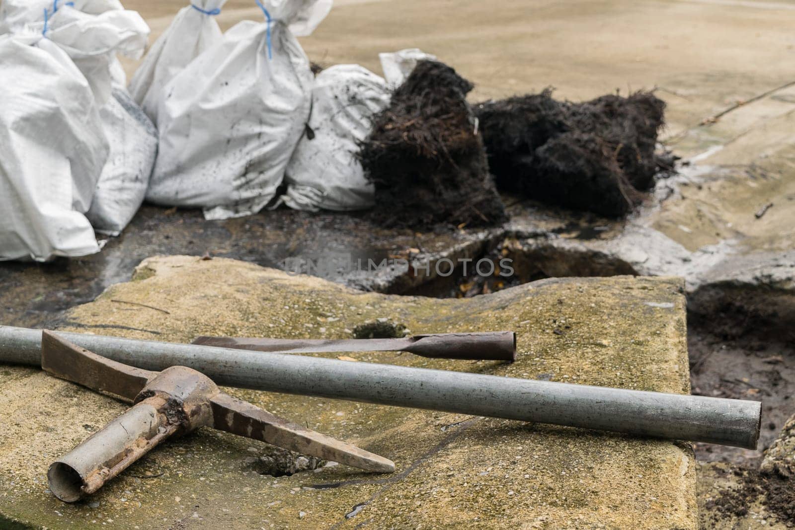 Working for drain cleaning. Problem with the drainage system.
