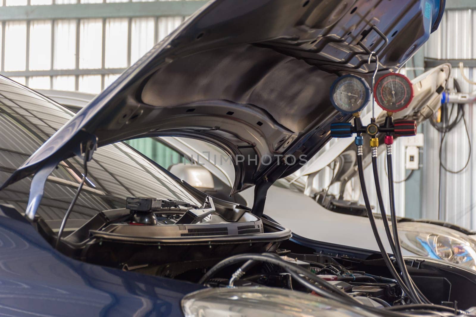 Car refilling air condition in air car shop