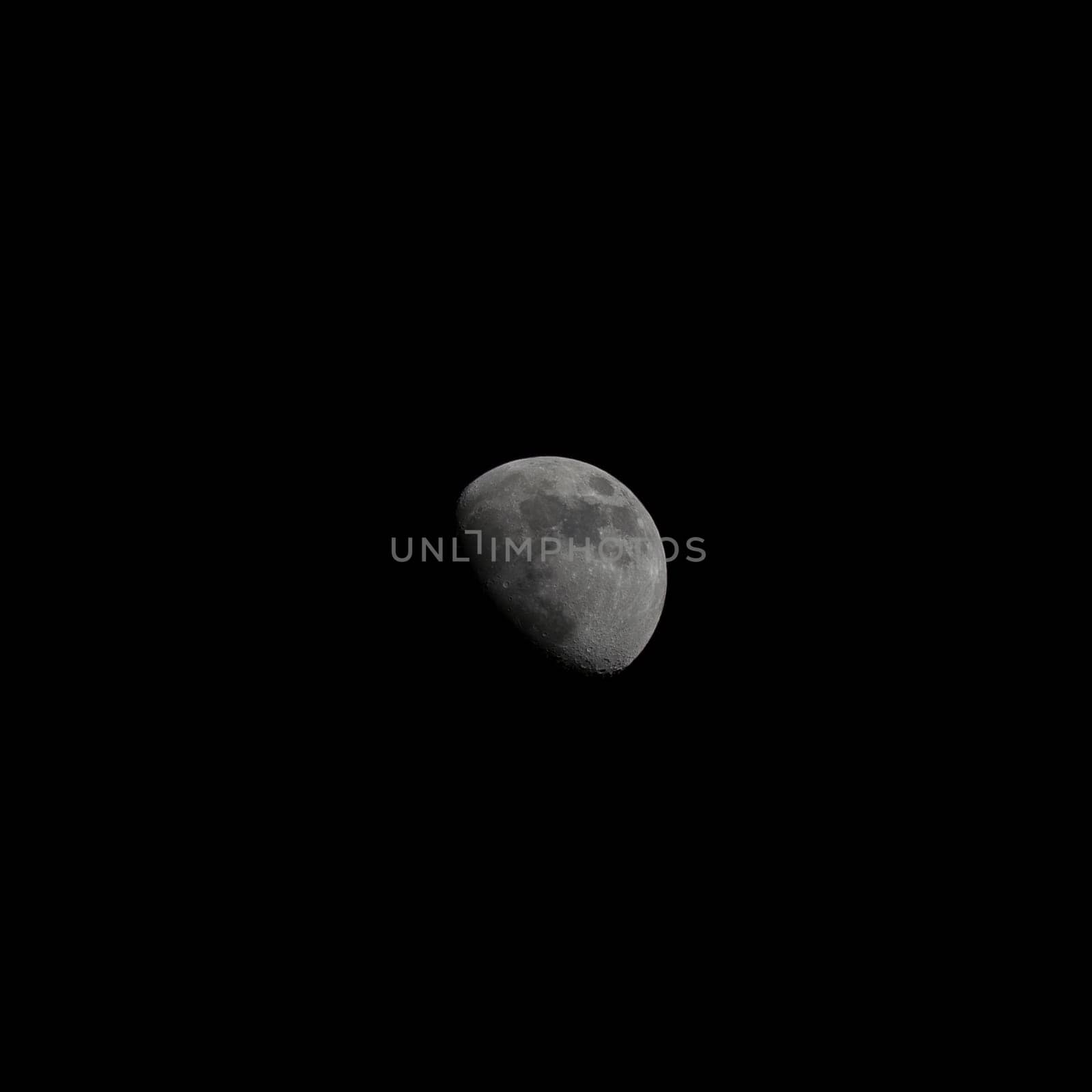The moon on Saturday 21 November 2015 18:26 Bangkok, Thailand. Phase Waxing Gibbous