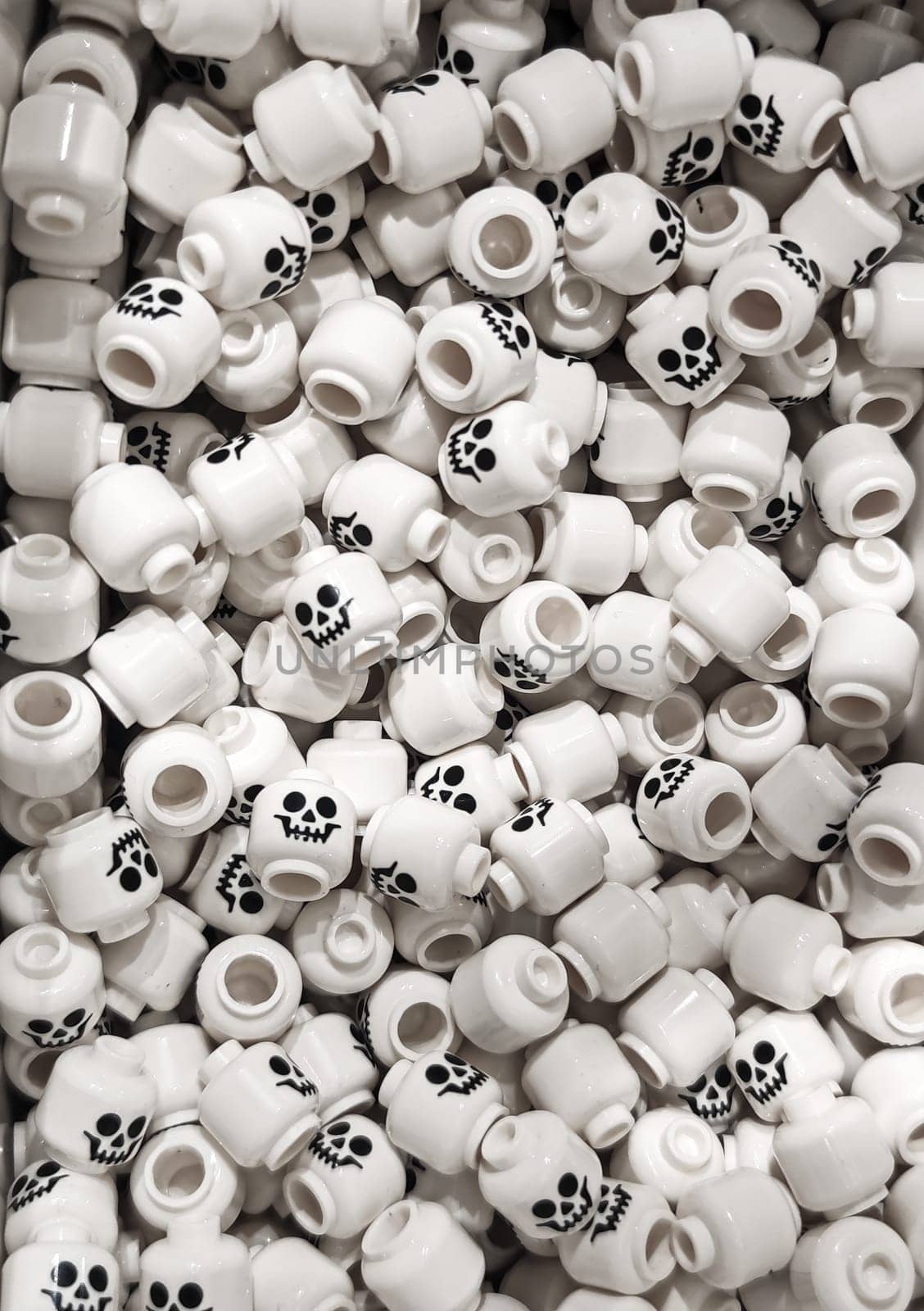 Plastic skull face textures in Lego games
 by contas