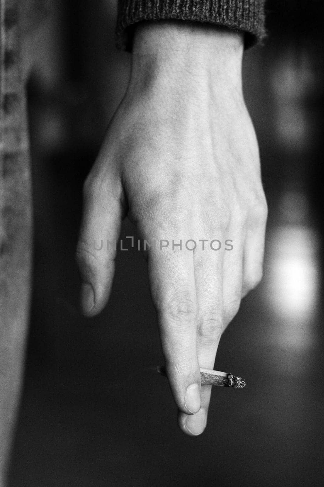 Smoker's hand