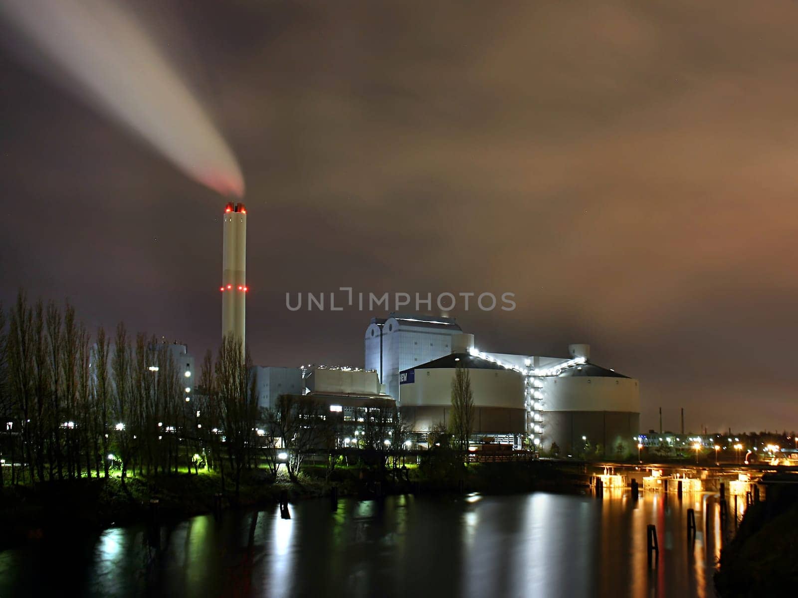 HH Moorfleet coal-fired power station. DRI from 12 exposure variants...