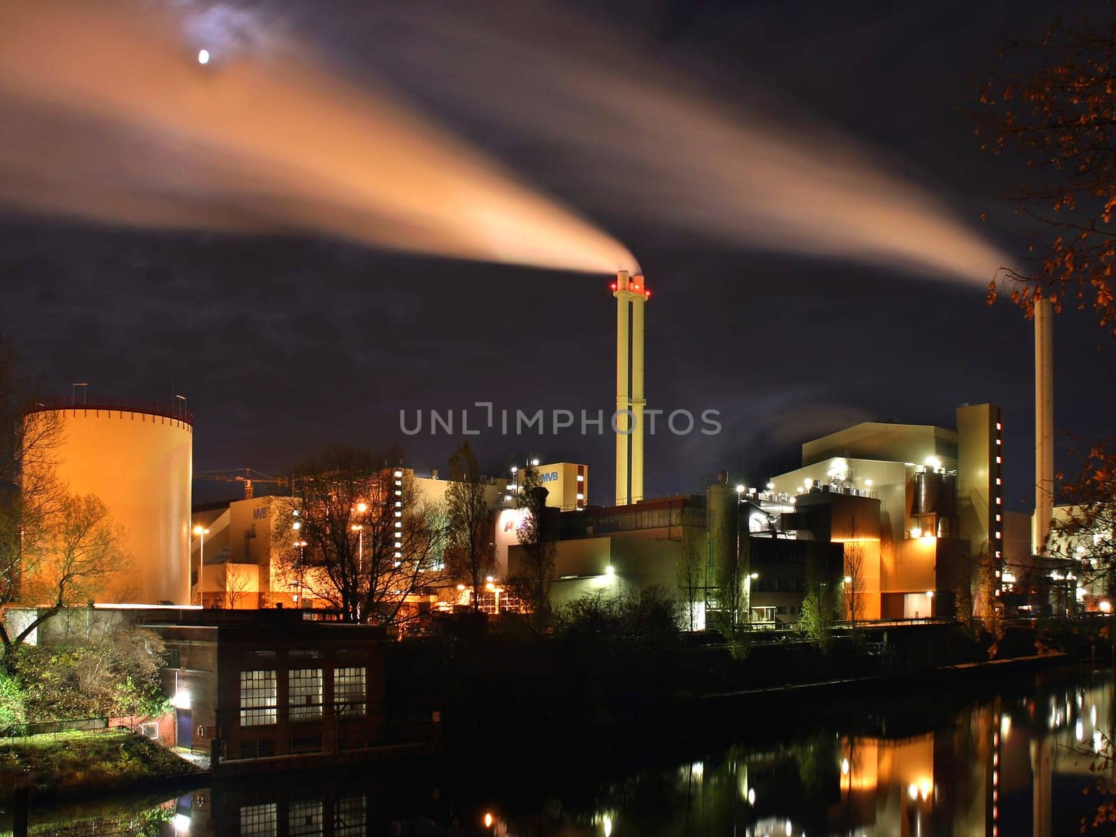 The waste incineration in HH-Billbrook. A DRI (mediation of exposure variants) consisting of 24 image planes...