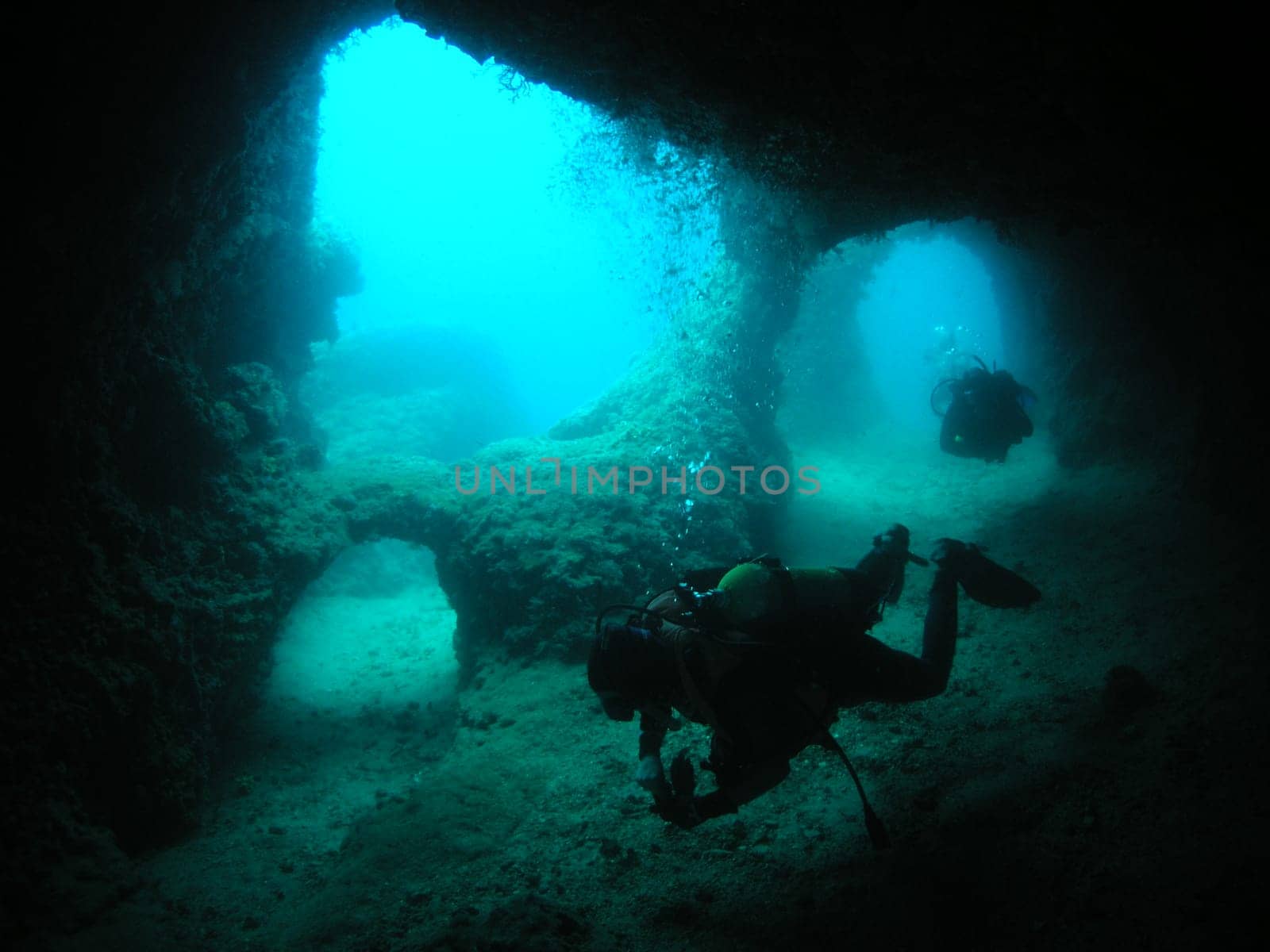 2003 in the caves of the island of Banjol