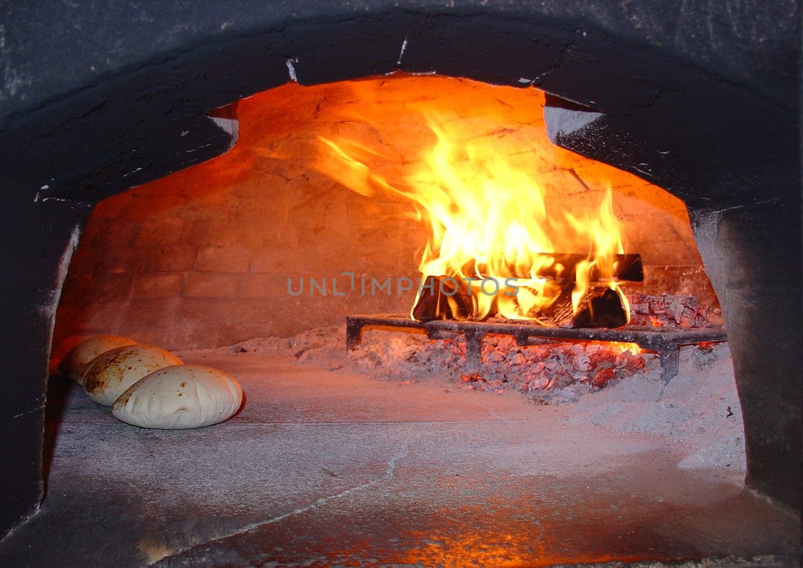 The Ekmek,Pide: The Turkish flatbread we are familiar with,which is usually only available in Turkey during the fasting month of Ramadan