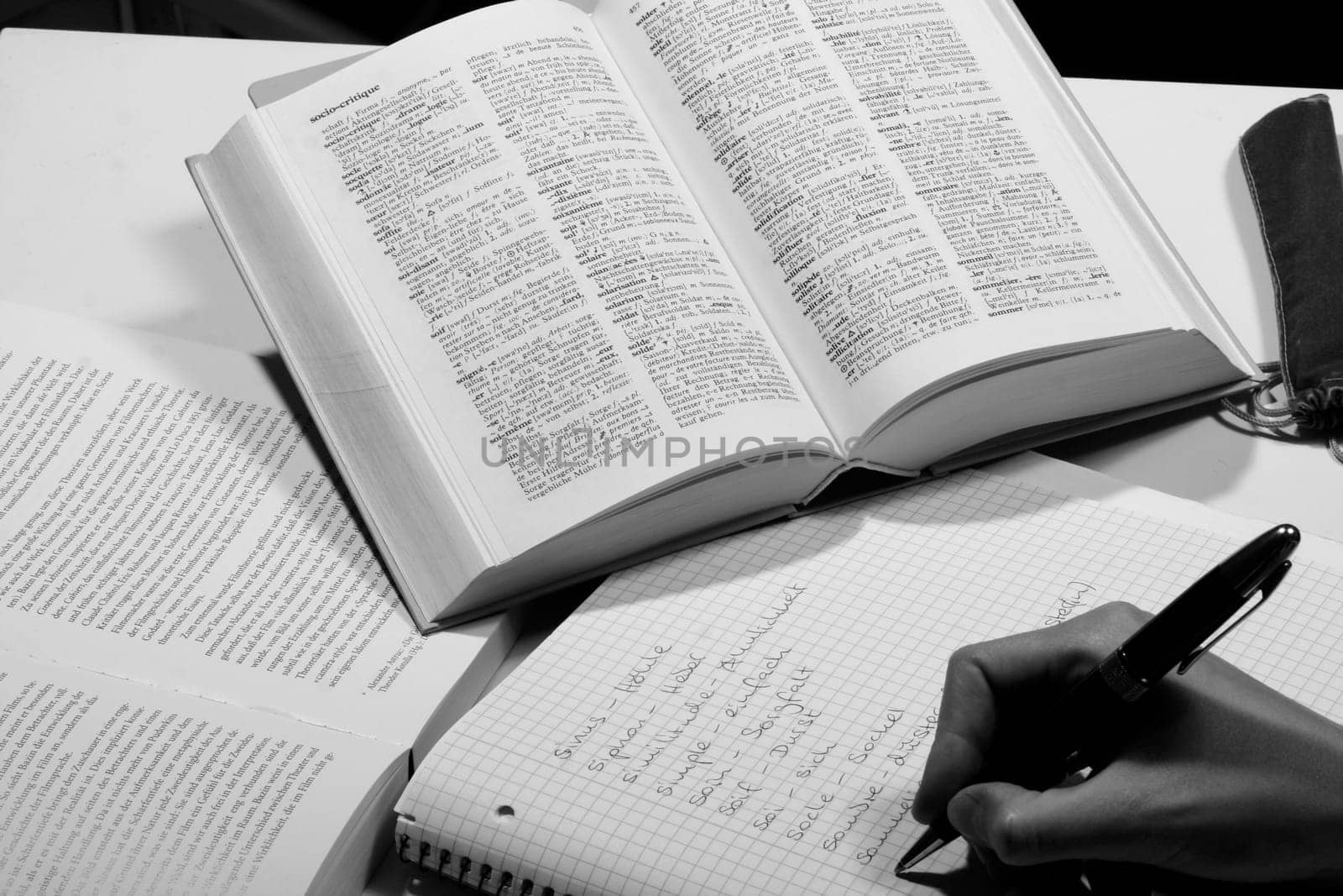 Dictionary iV