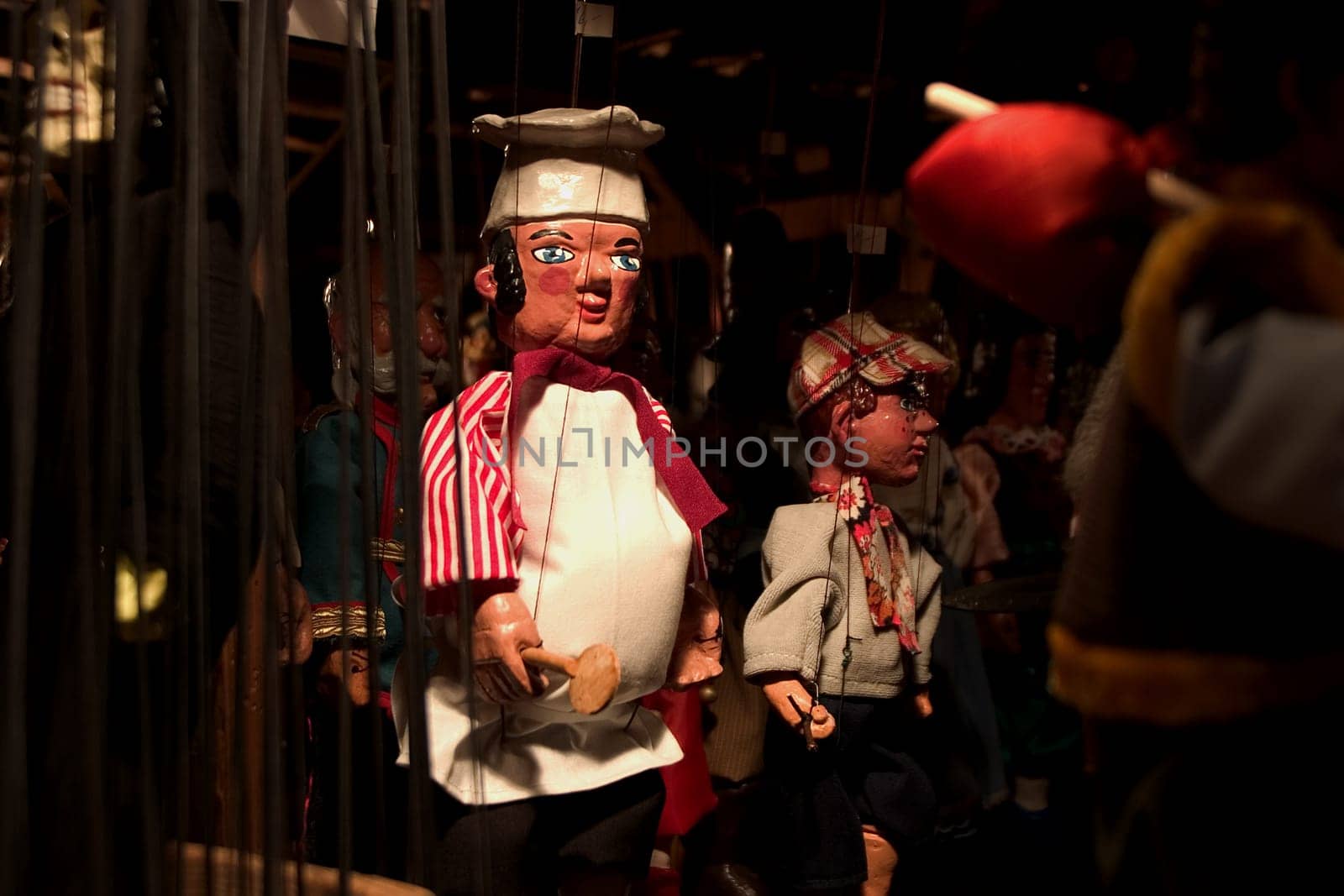 Marionettes 01
