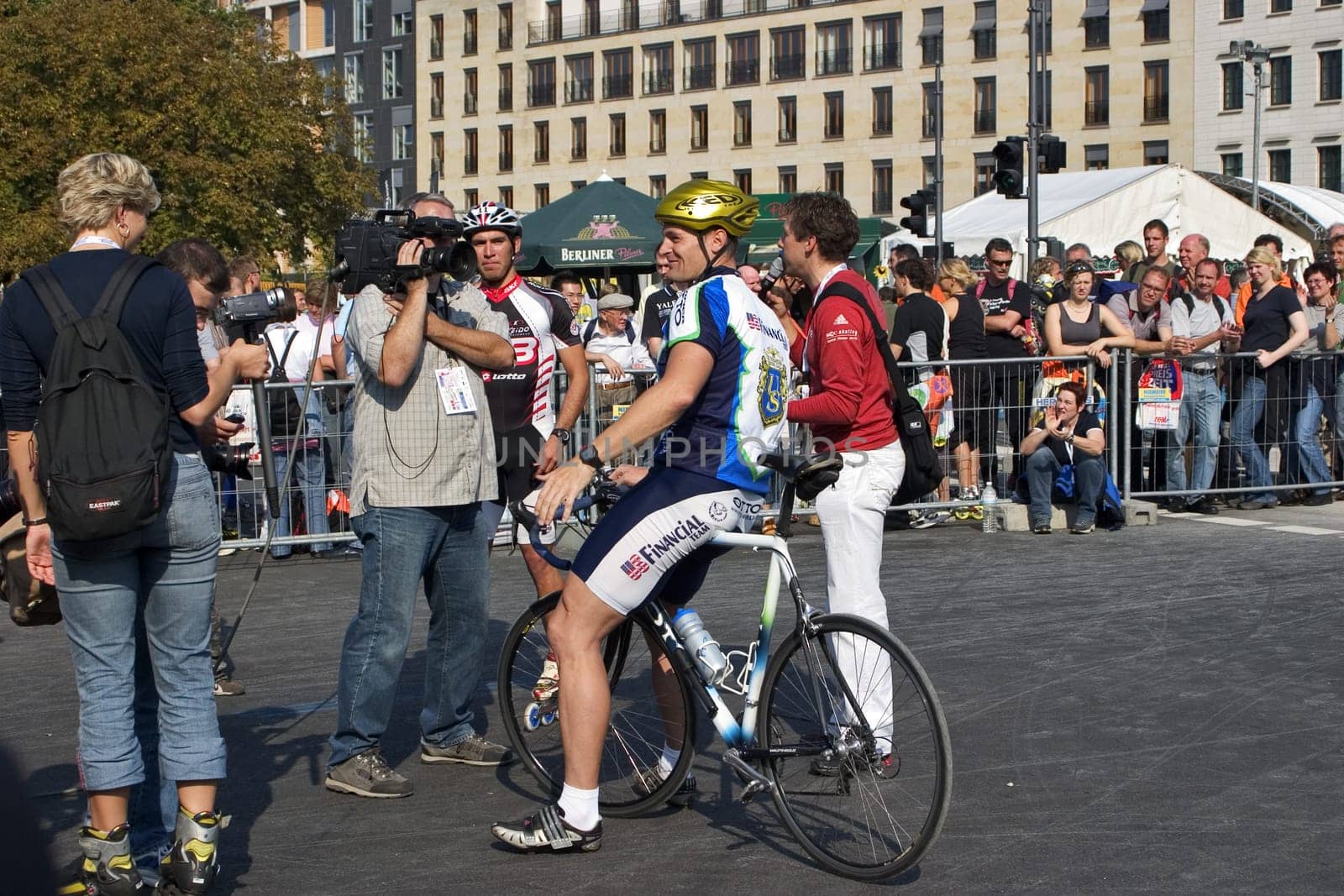 Berlin Marathon,Skater vs. Cyclist