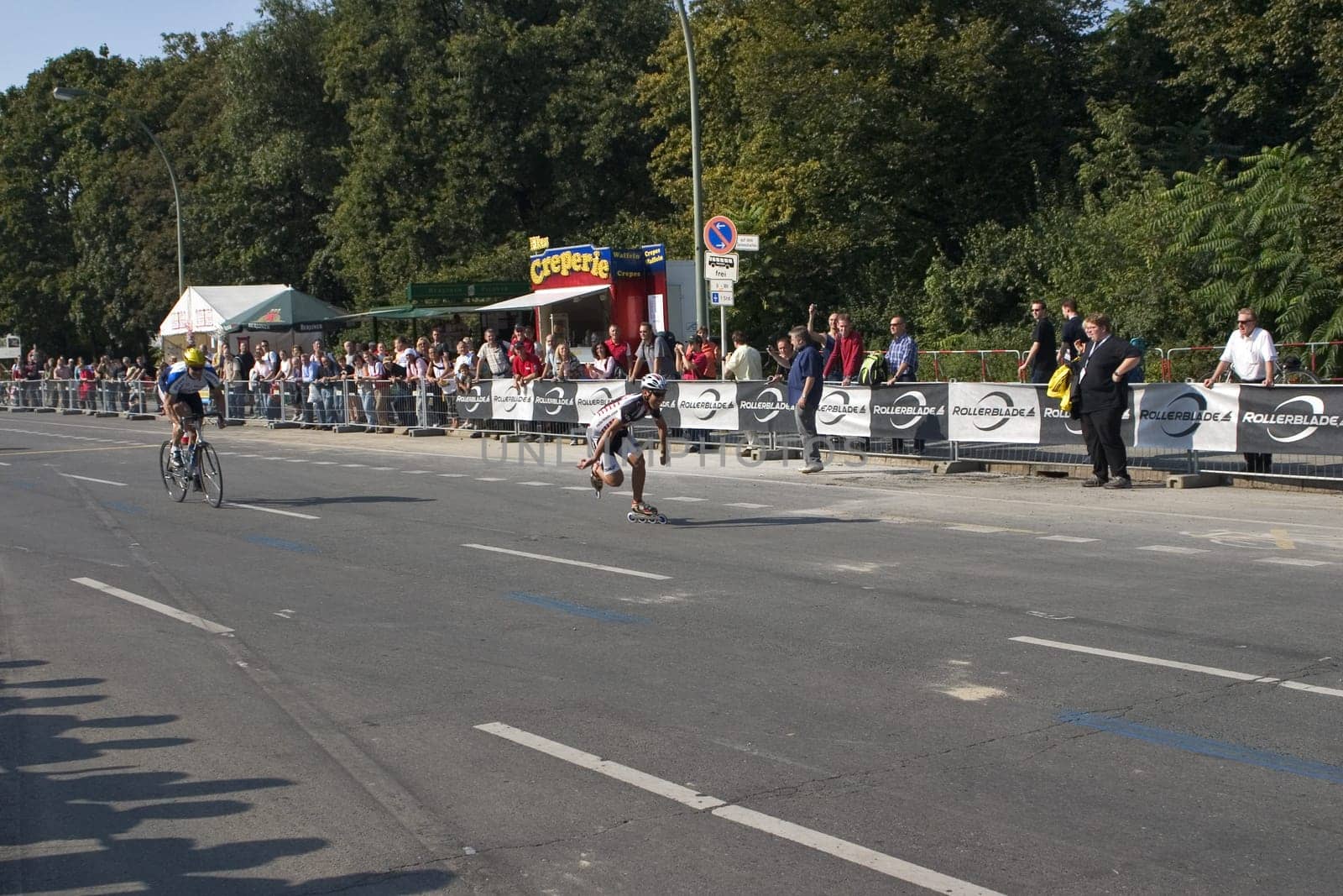 Berlin Marathon,Skater vs. Cyclist
