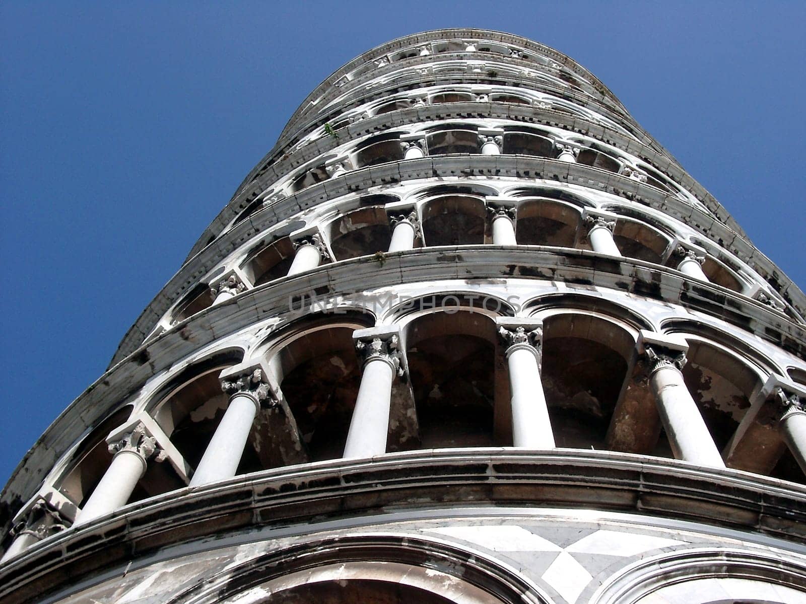 Torre pendente