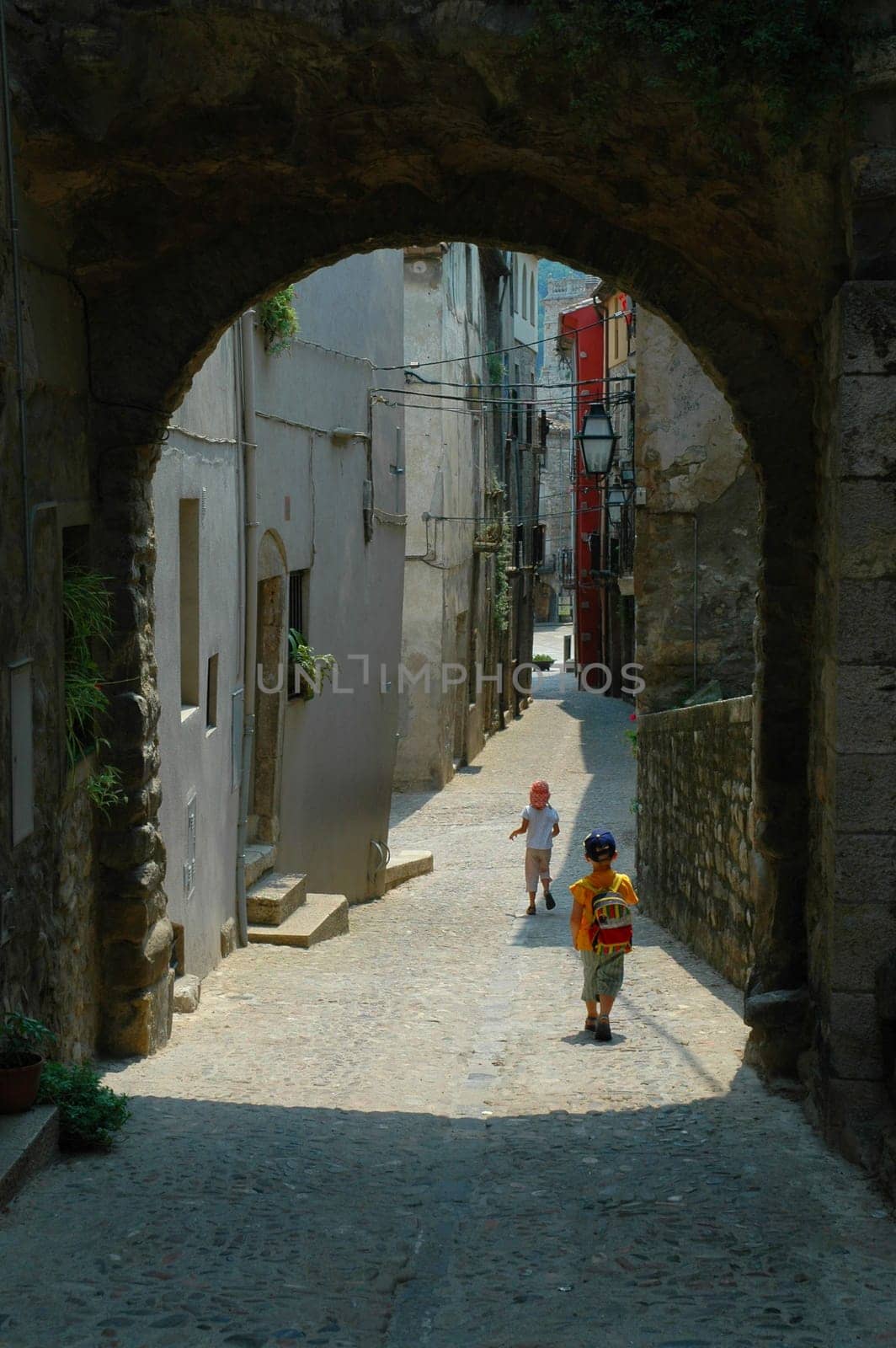 Created in June 2004 in Besalú,Spain. Nikon D70,18--70.