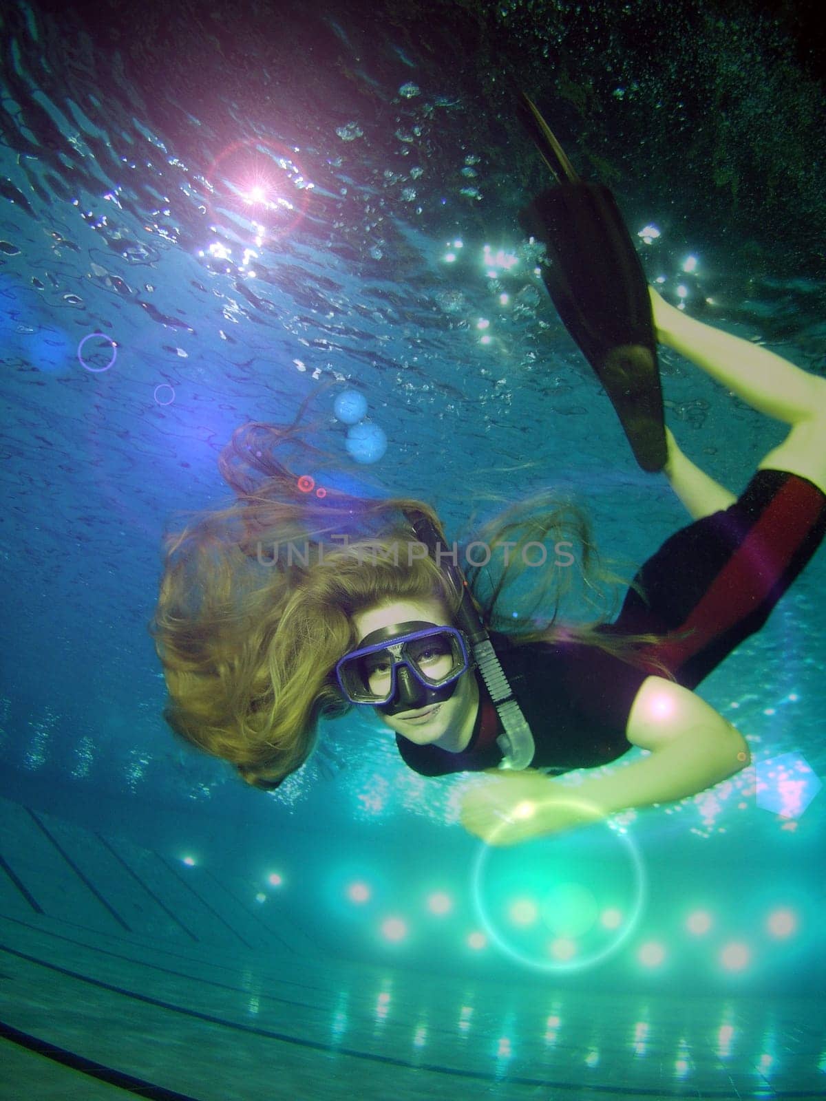 Taking pictures in the indoor pool can also be really fun. Also not to be underestimated as a good apnea training (holding your breath).