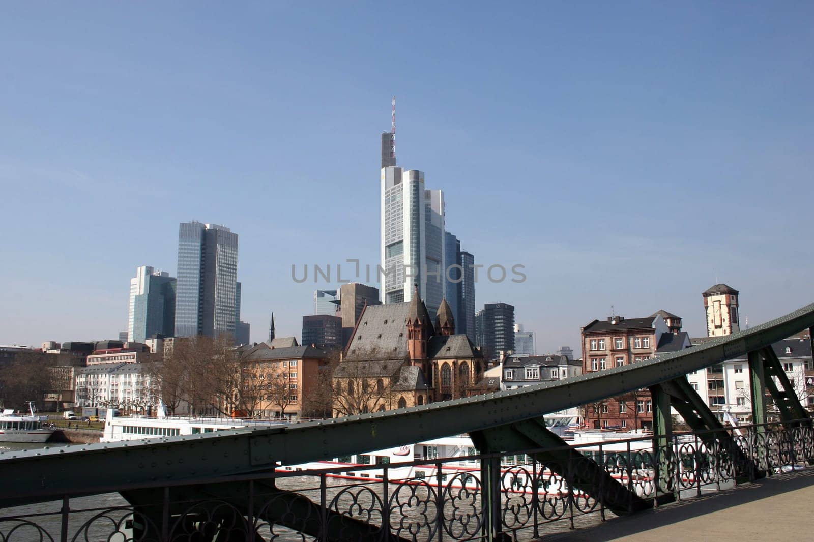 Eisener Steg Frankfurt skyline