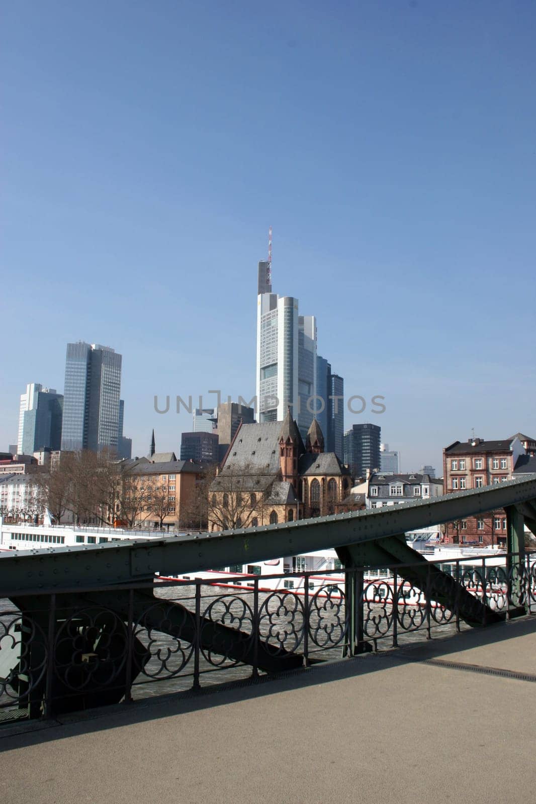 Eisener Steg Frankfurt skyline