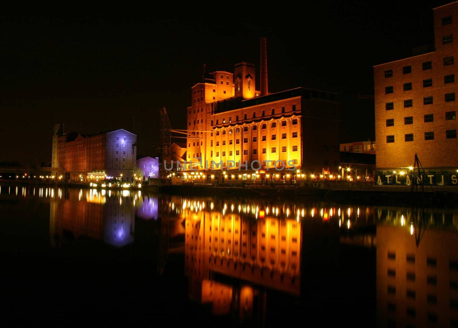 let's see how you like this perspective of the rebuilt Dusiburg harbor.