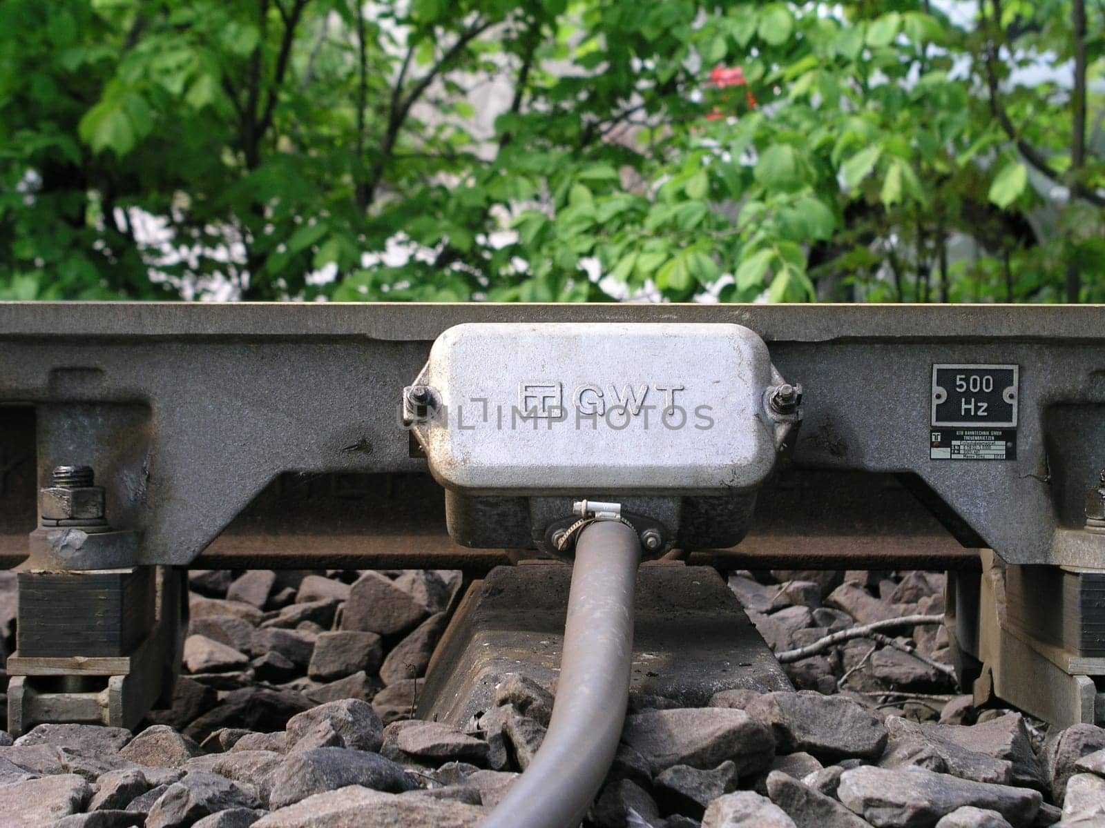 Ground wire
