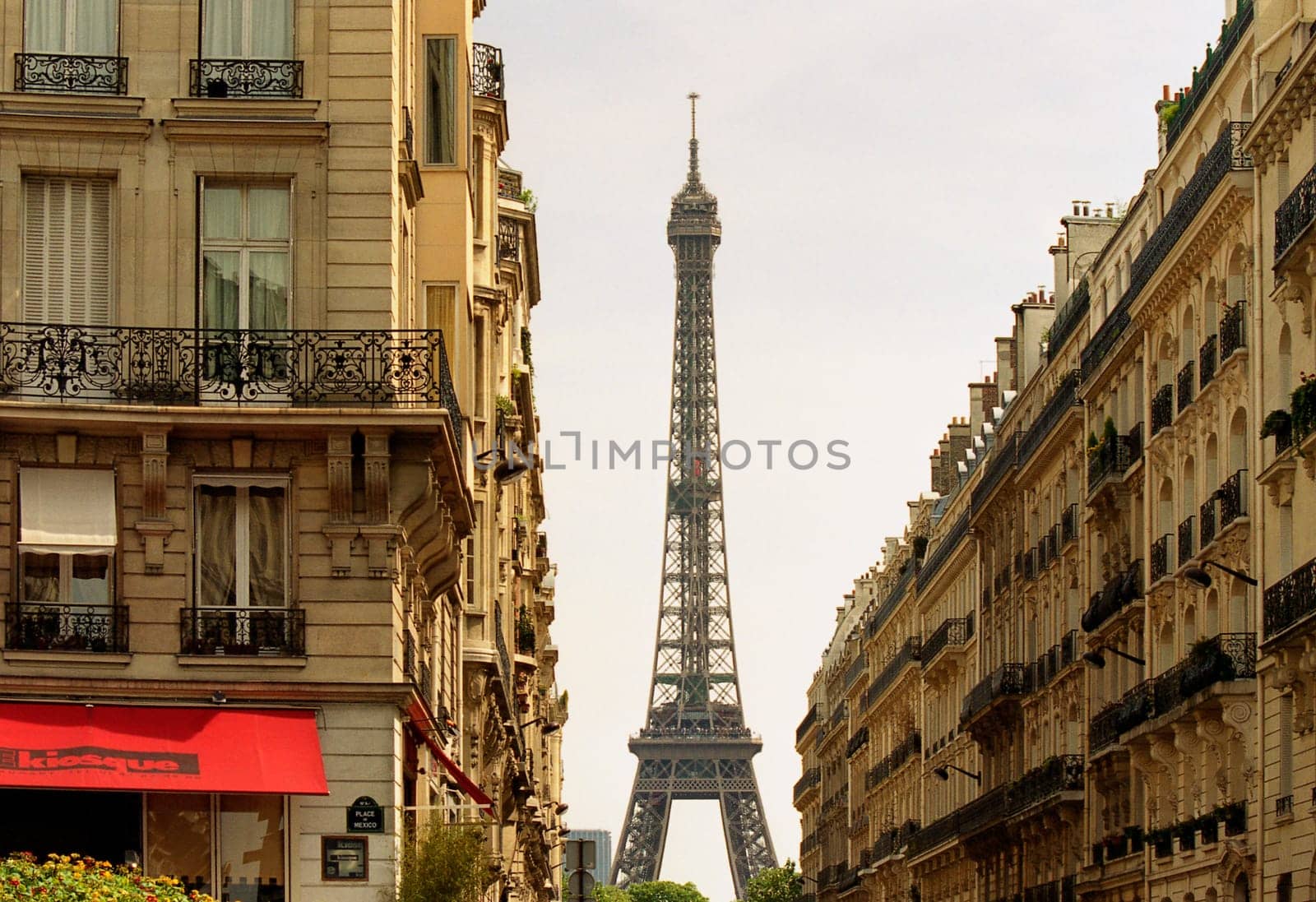 Parisian eye-catcher