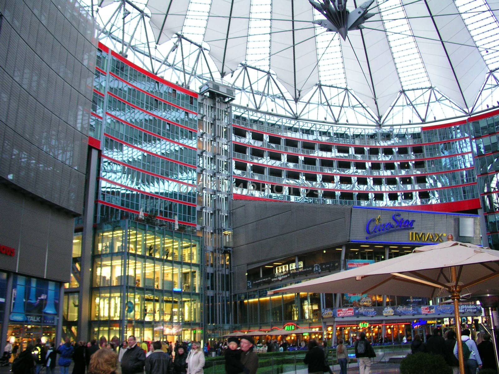Sony Center in Berlin 1/30 out of hand