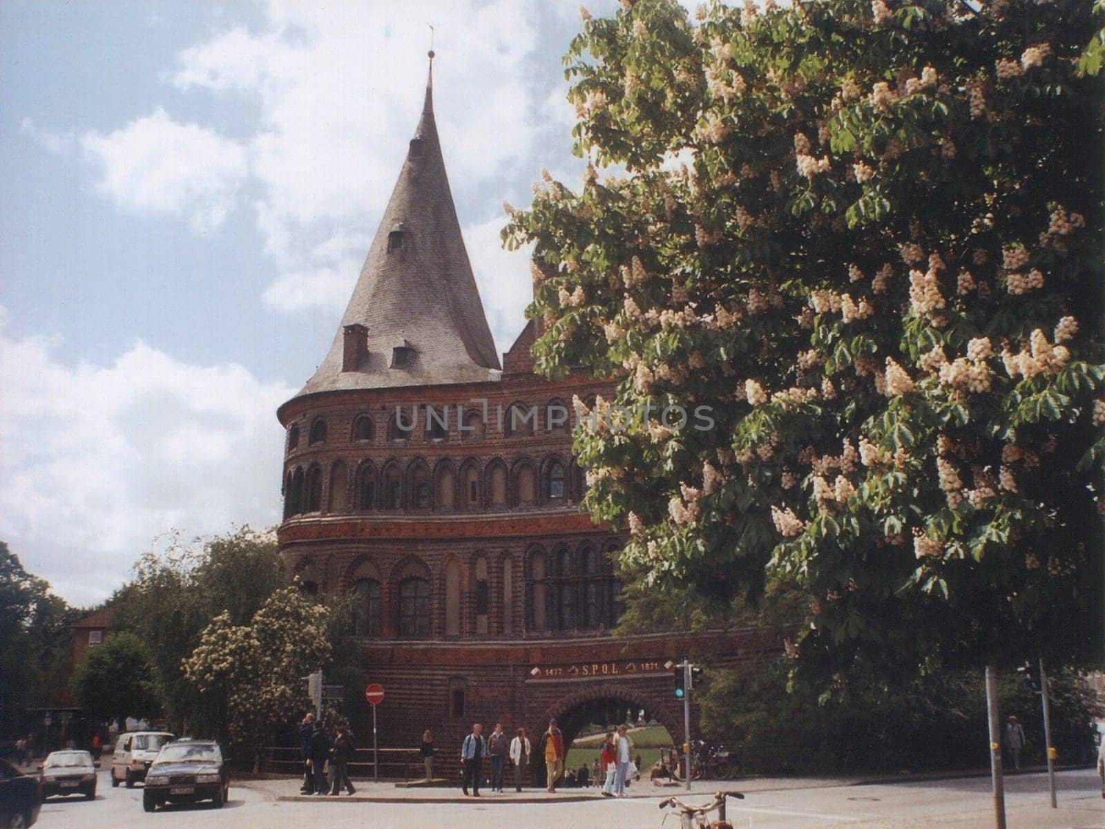Holstenor in Lübeck.With a Chinon CM-3 Photographed. Photo scanned.