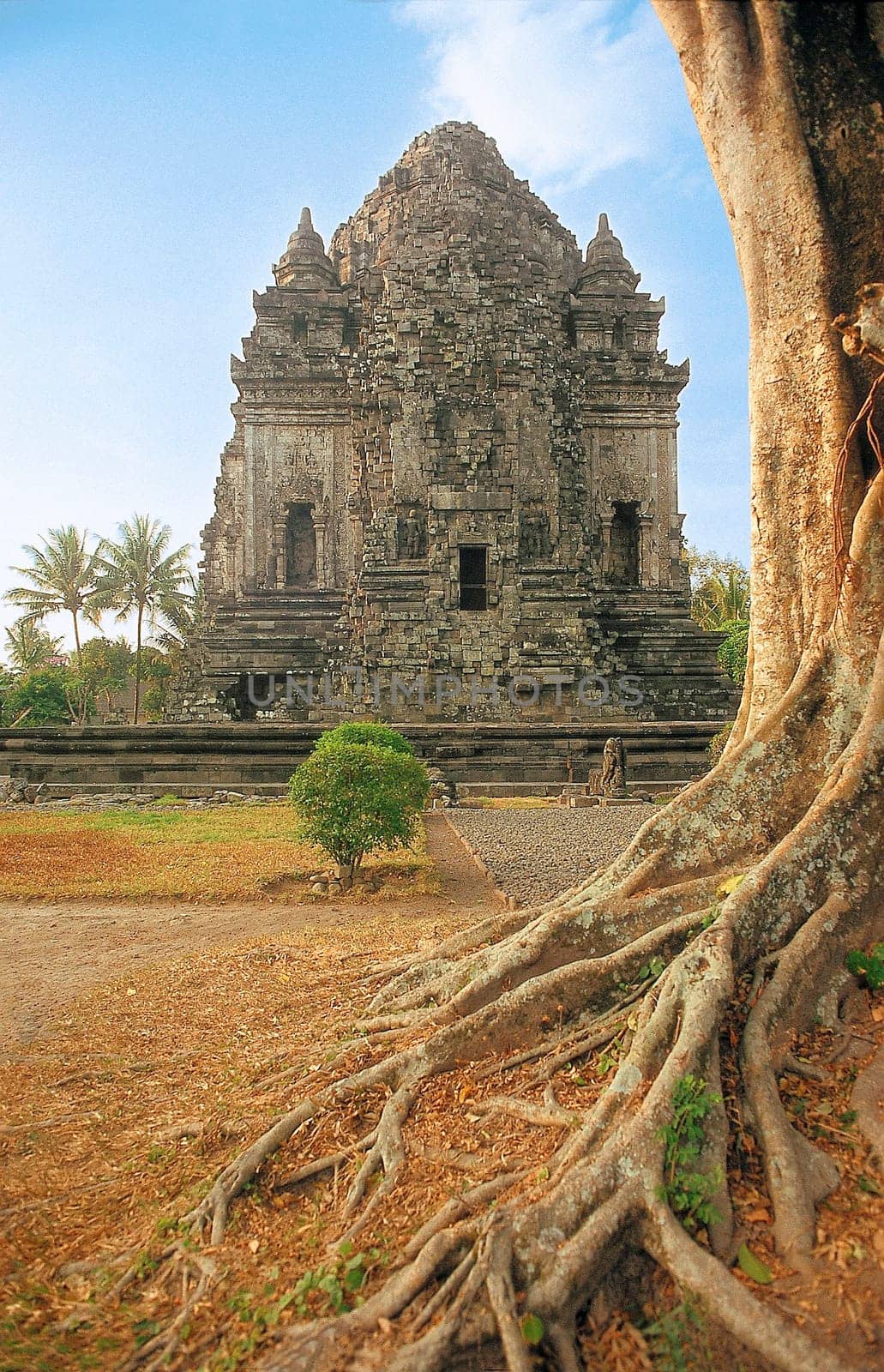 The temple complex of Prambanan,located about 16 km northeast of Yogyakarta in an extensive plain,is considered one of the highlights of Hindu-Javanese temple architecture.