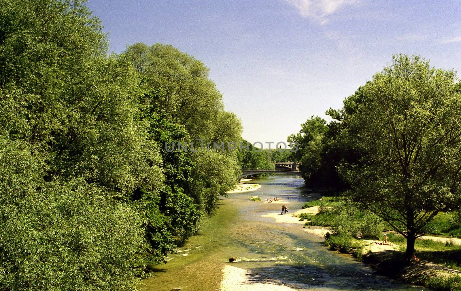 The Isar to the north,near the Müllersches Volksbad (beginning of June)
