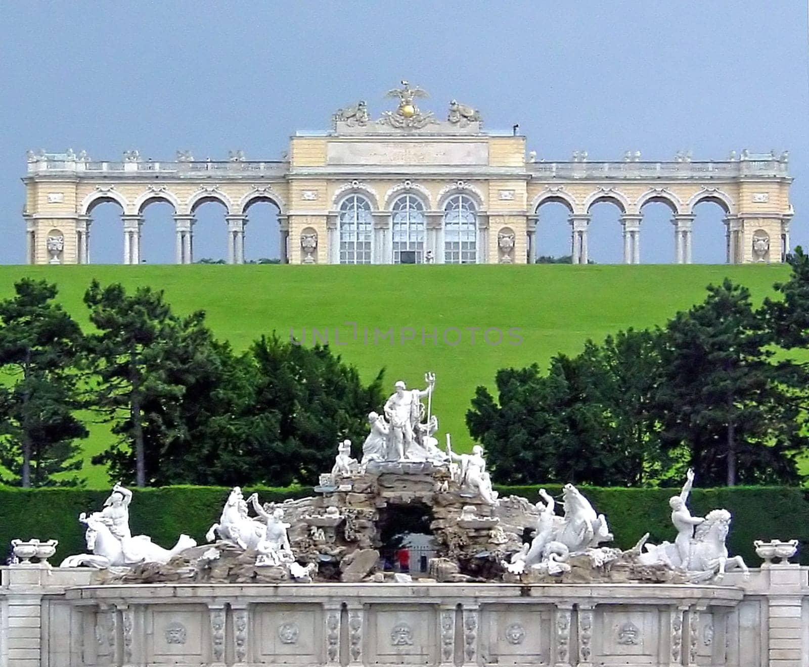 Gloriette with Neptune Fountain 1