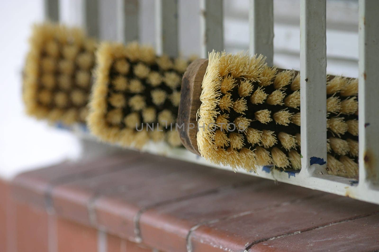 Brush drying