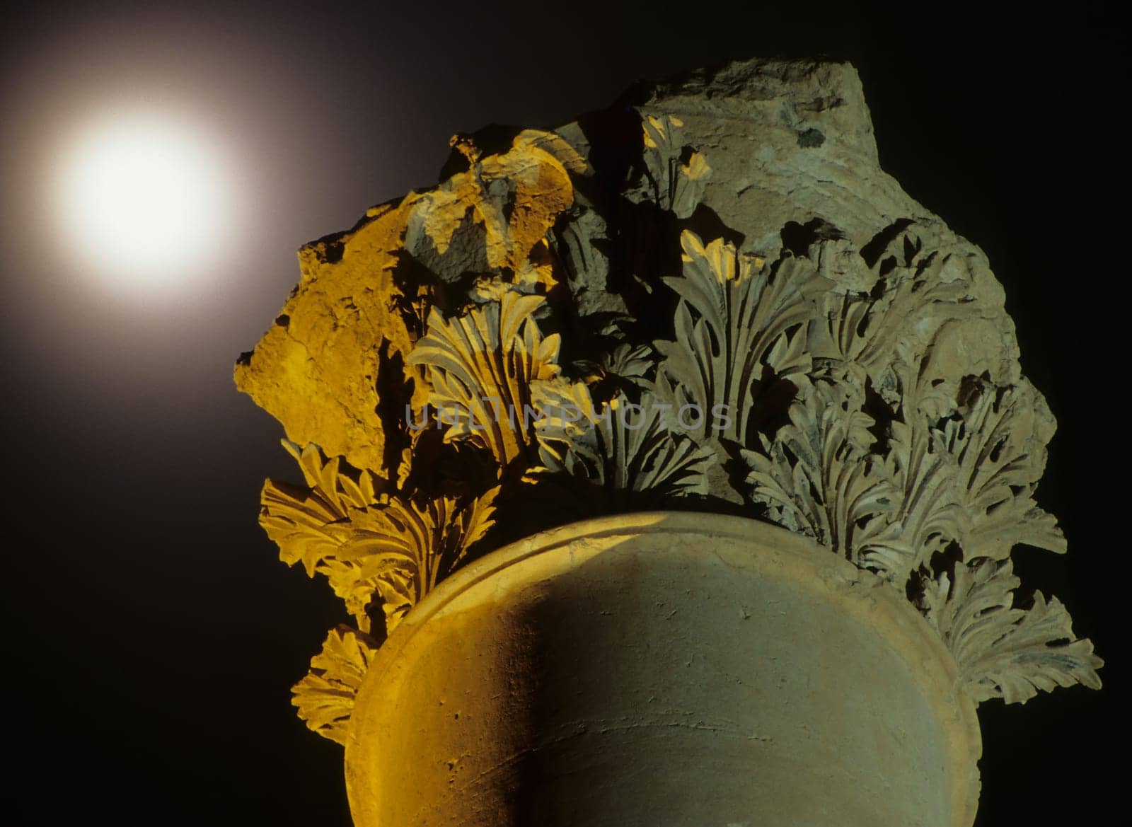Full Moon Antique