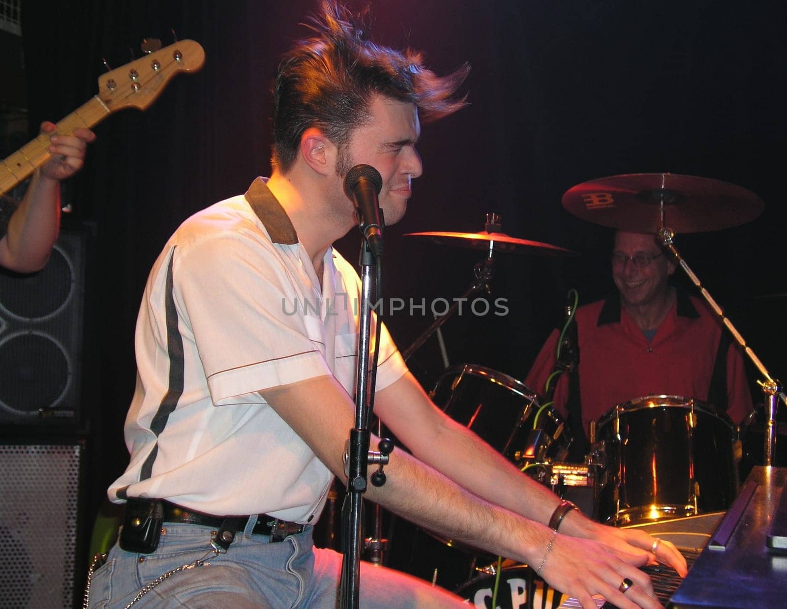 Mace Sharp and the Halebobs.Live from Rockin Nightmares 3 from 10.01.04 in Kiel.