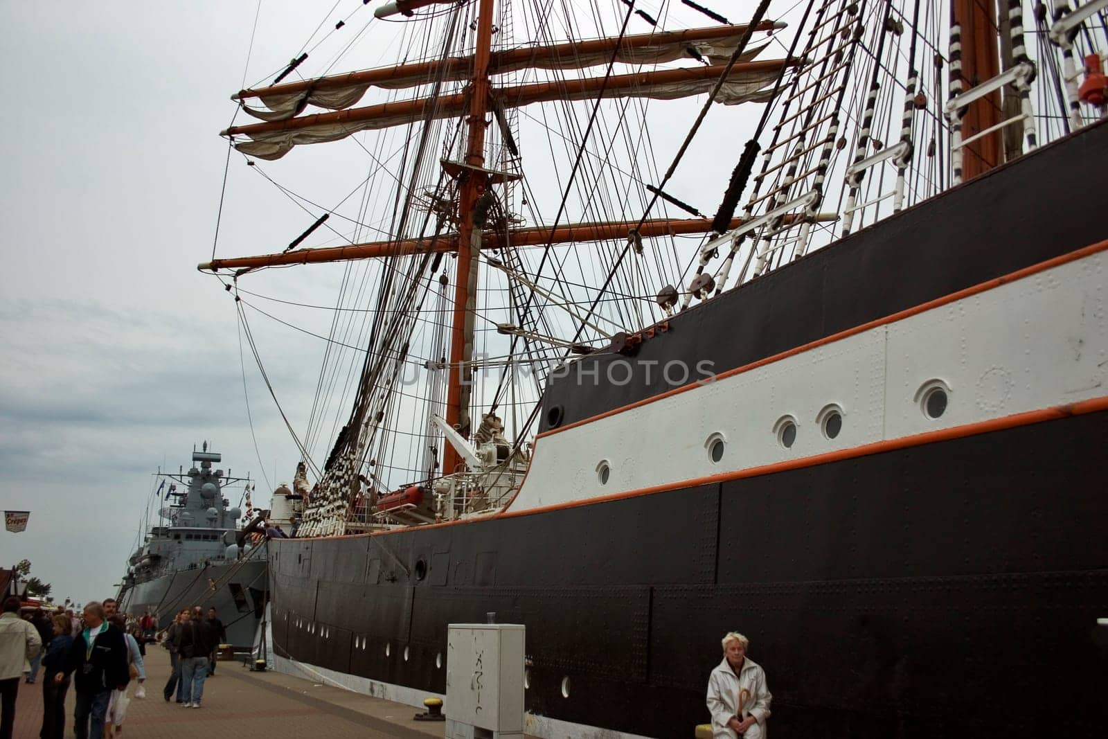Frigate MECKPOM and SEDOV