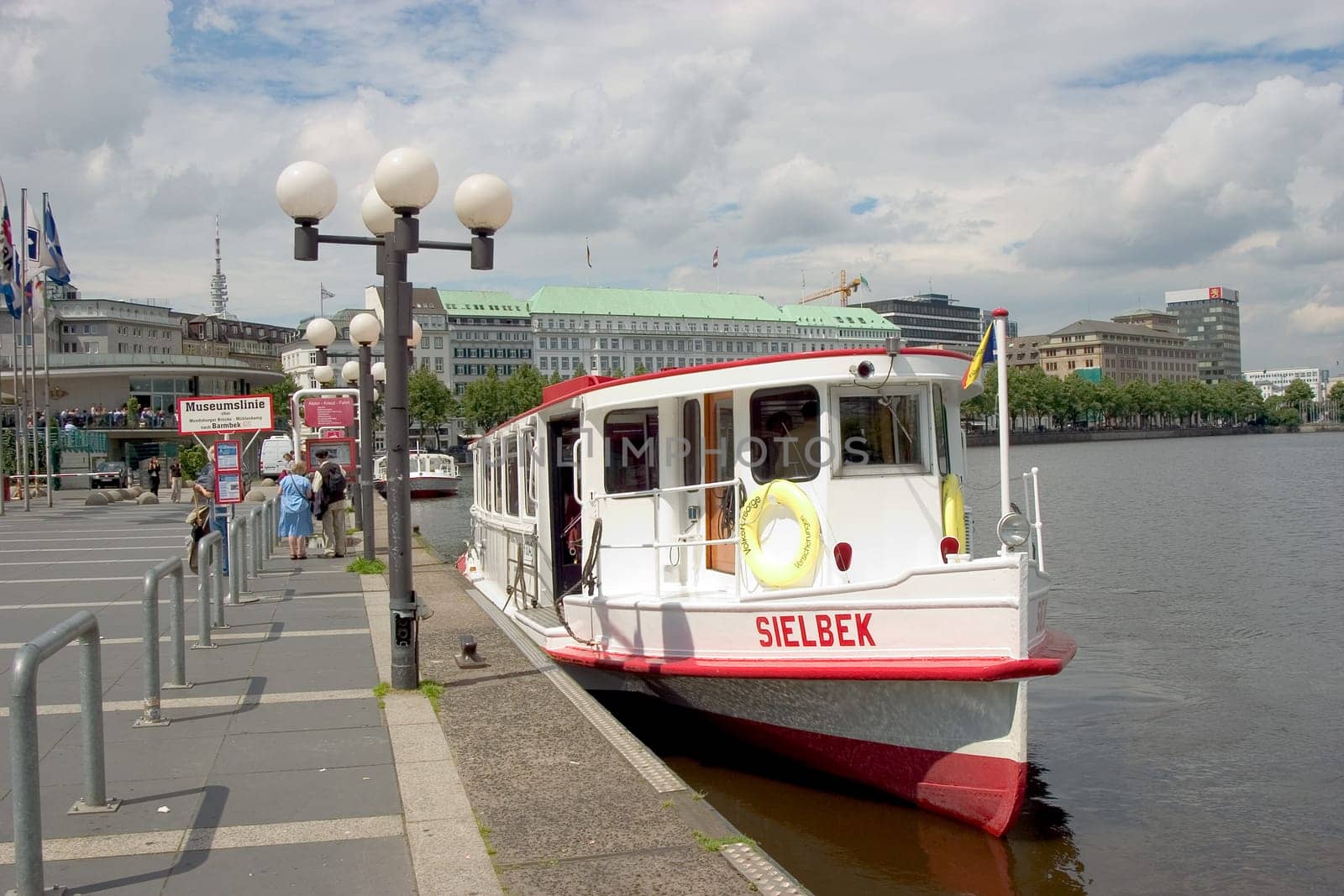 Alster steamer 01