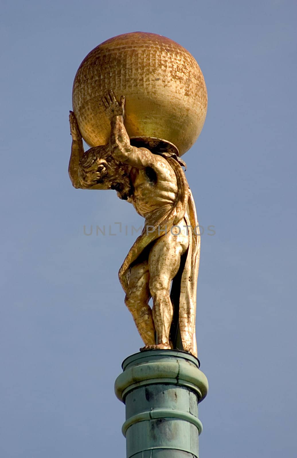 Atlas 01