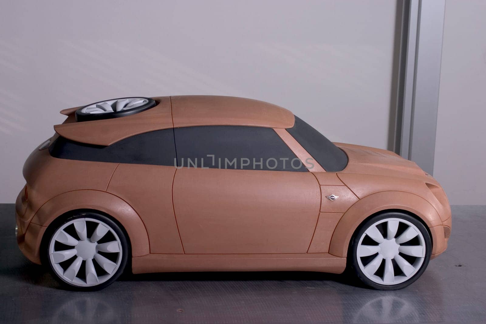 1:4 model of a mini made of industrial plastelin,facelift Study of the students of the State Technical School for Porcelain and Industrial Mold Design
