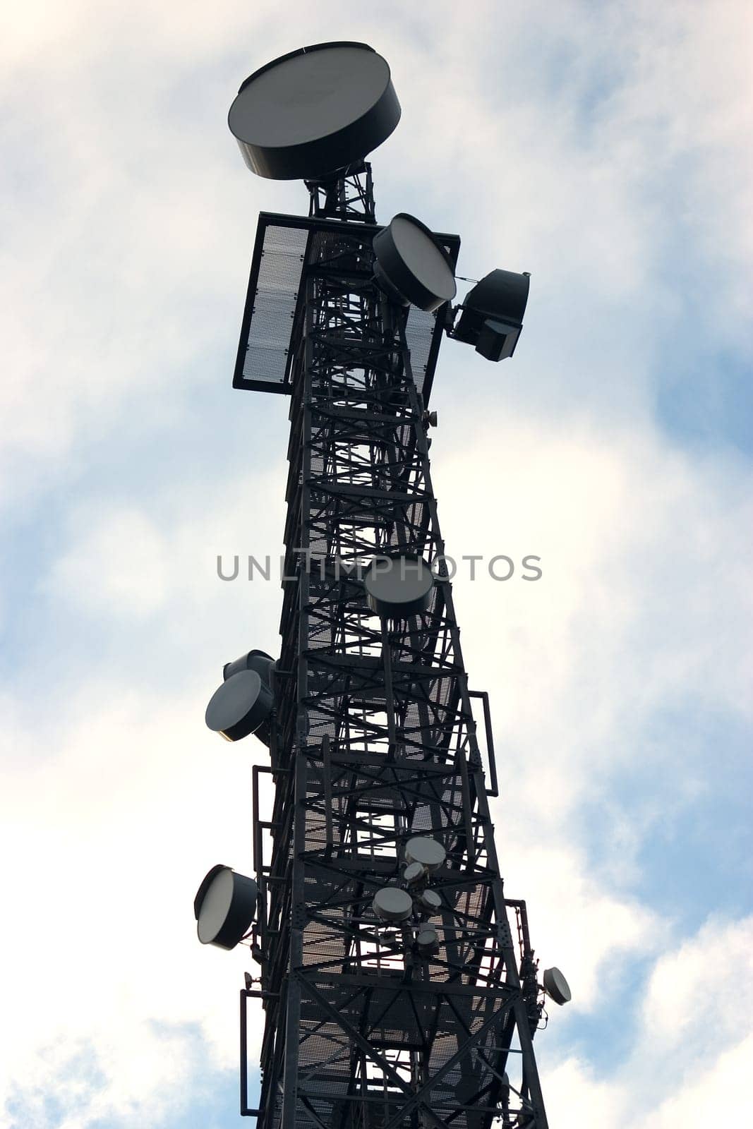 Transmission tower