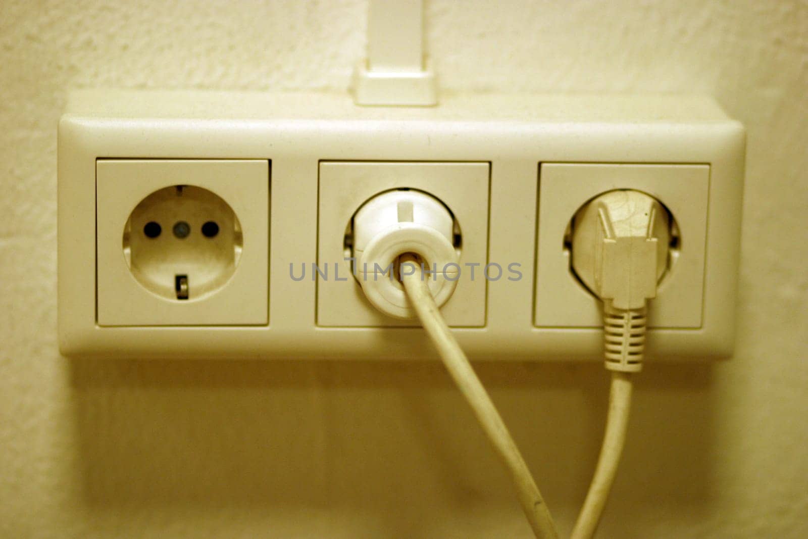3 sockets concept