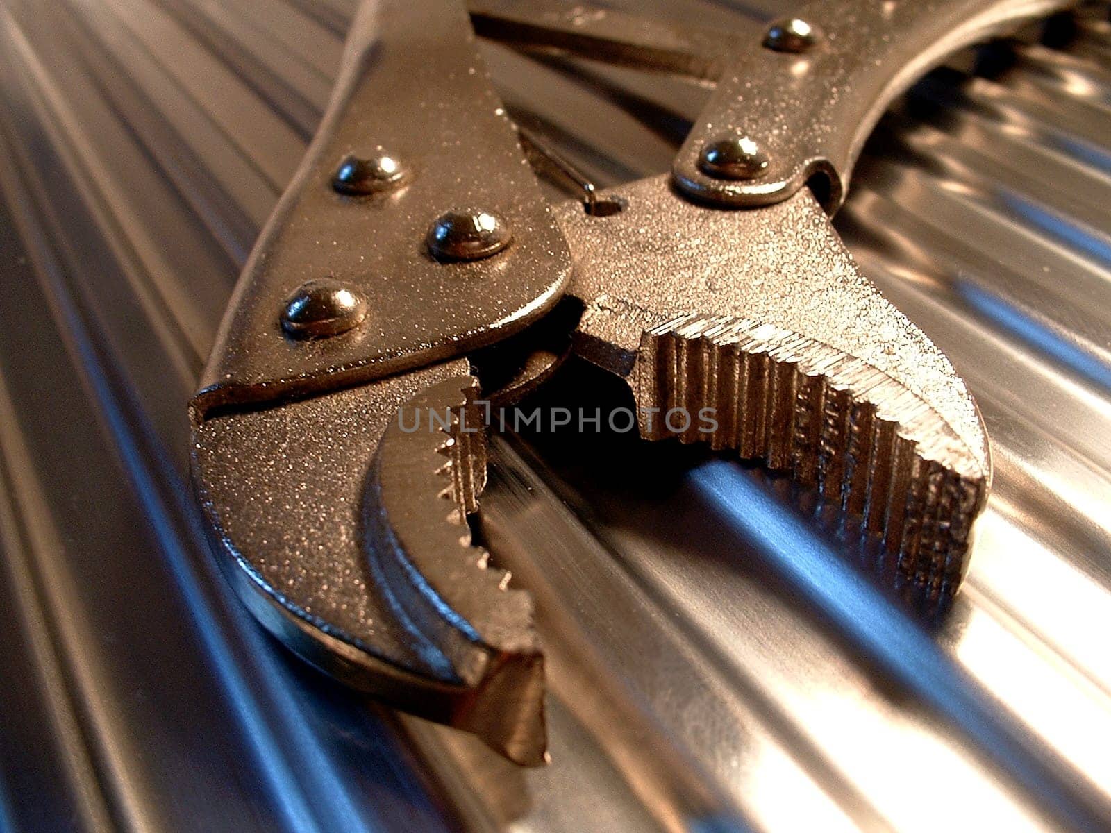 Grip pliers