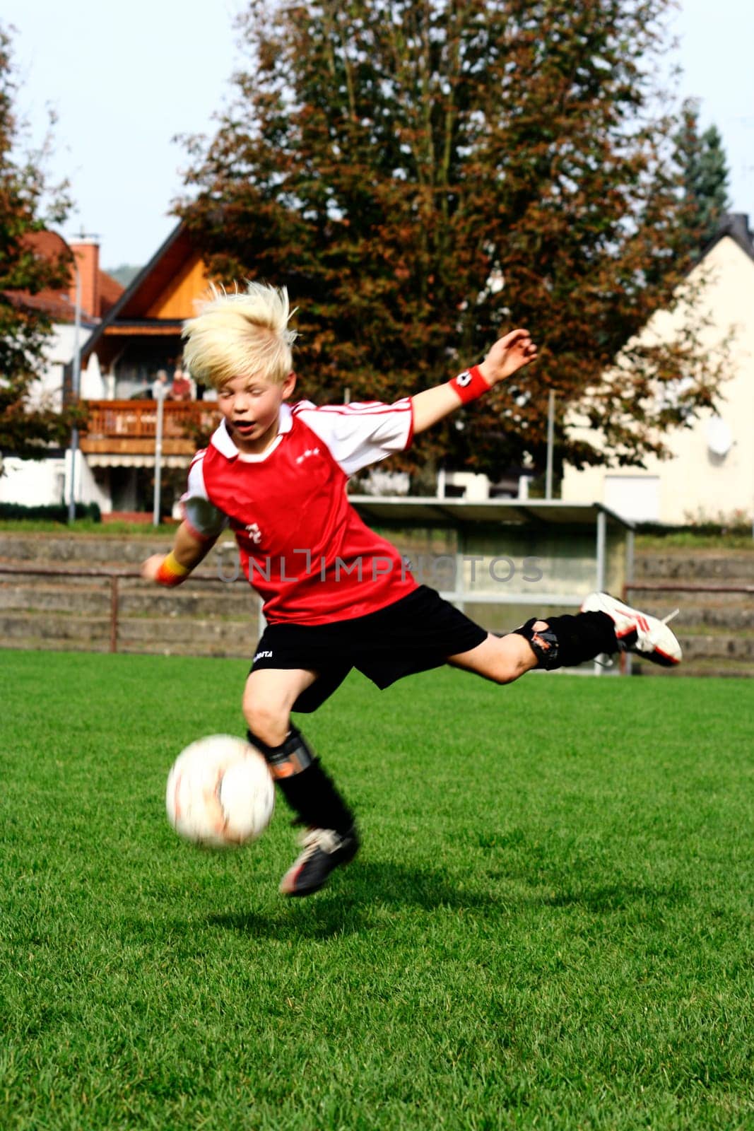 Photo in the series of shots "Football photos autumn 2005"""