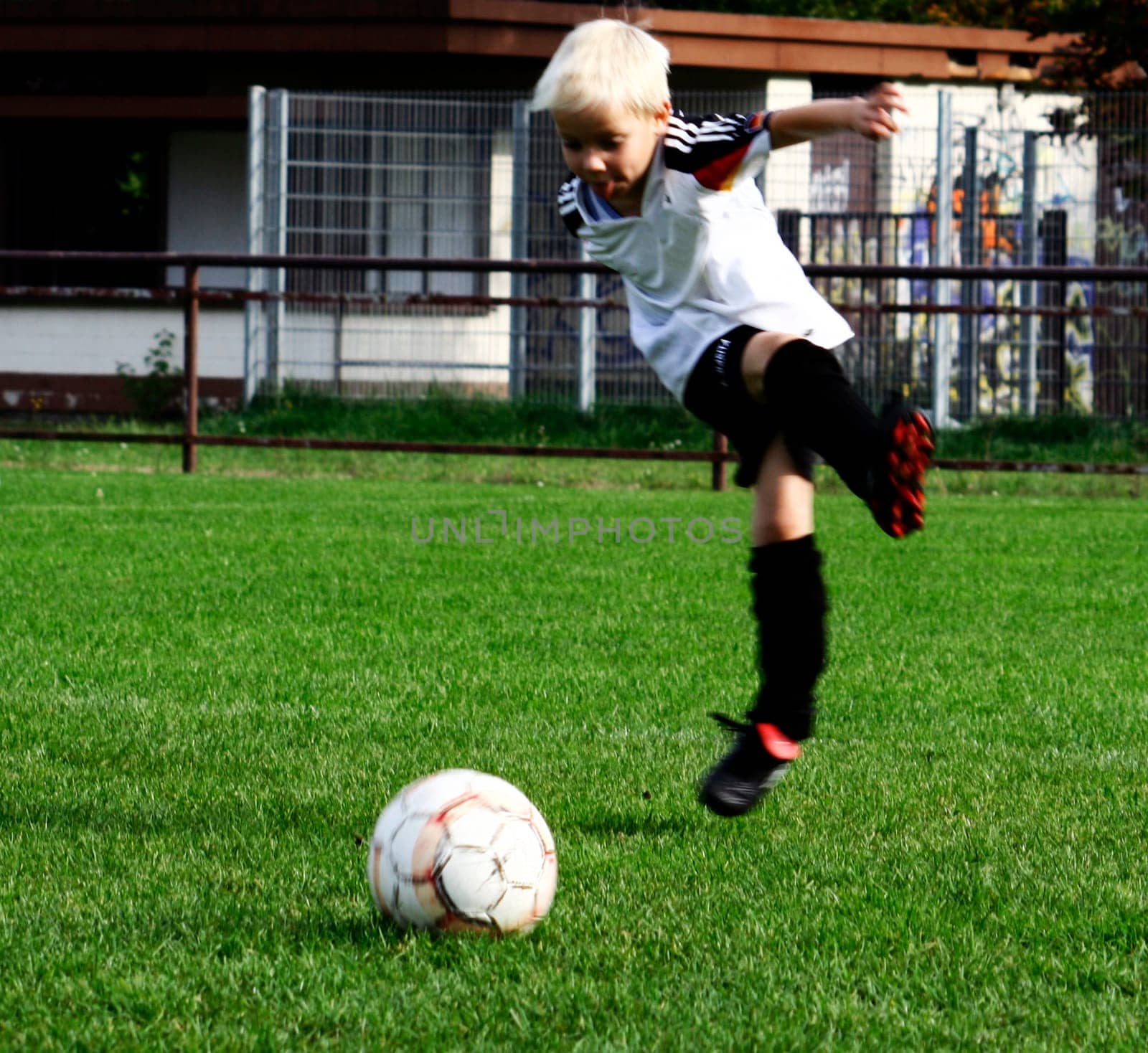 Photo in the series of shots "Football photos autumn 2005"""