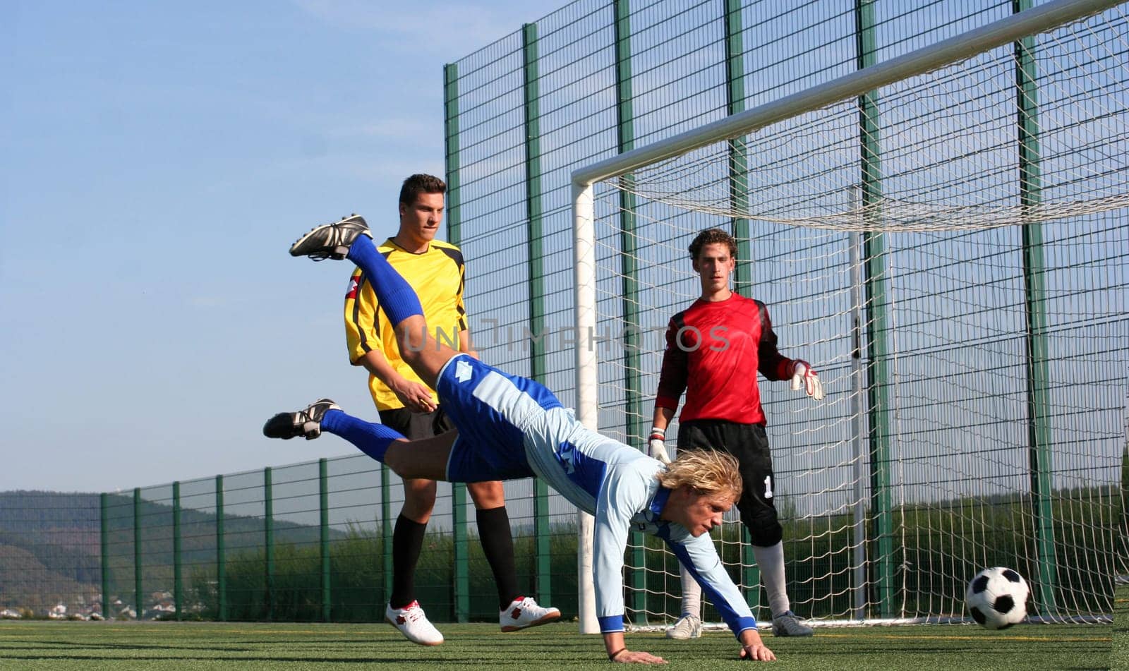 Photo in the series of shots "Football photos autumn 2005"""