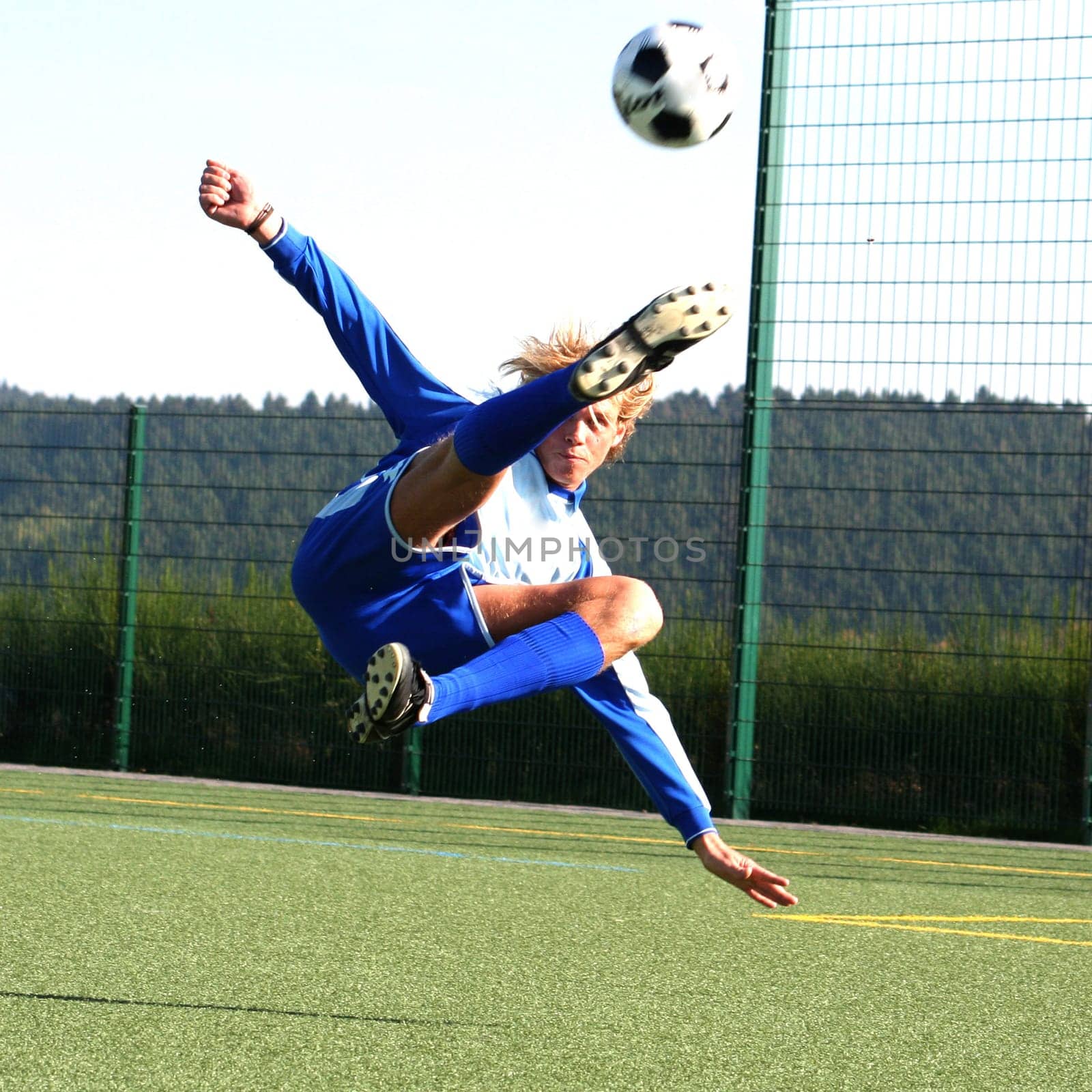 Photo in the series of shots "Football photos autumn 2005"""