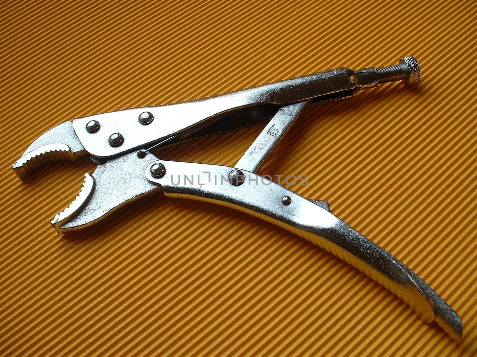 Grip pliers II