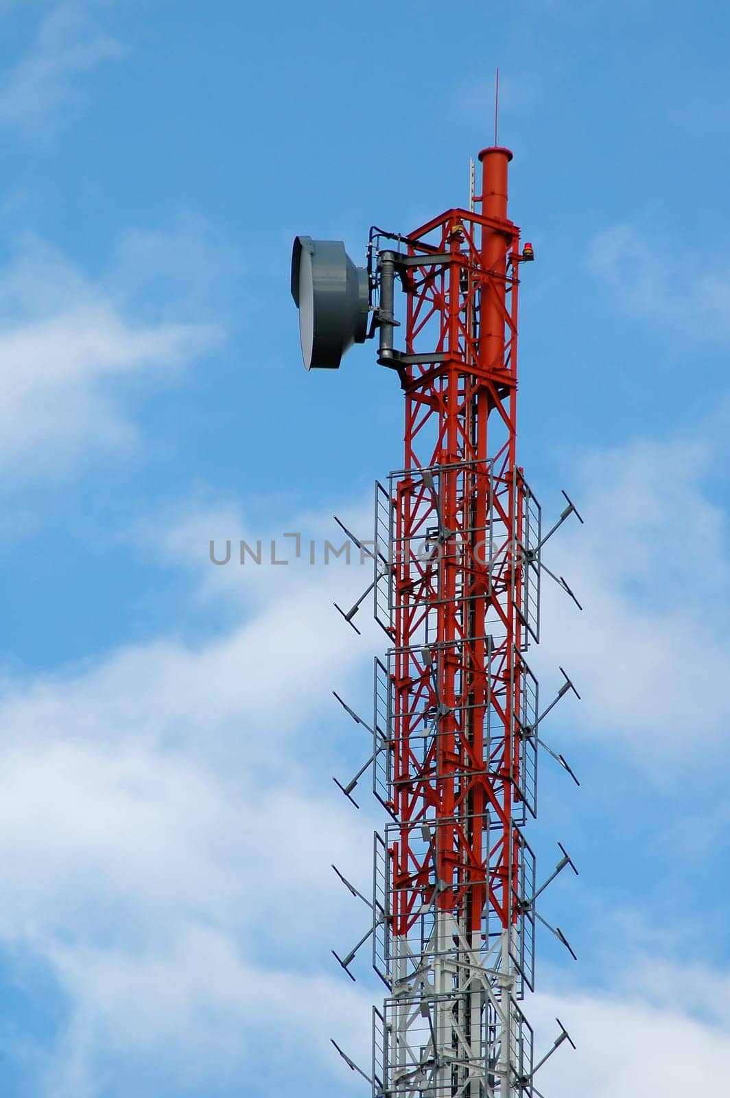 Transmission tower