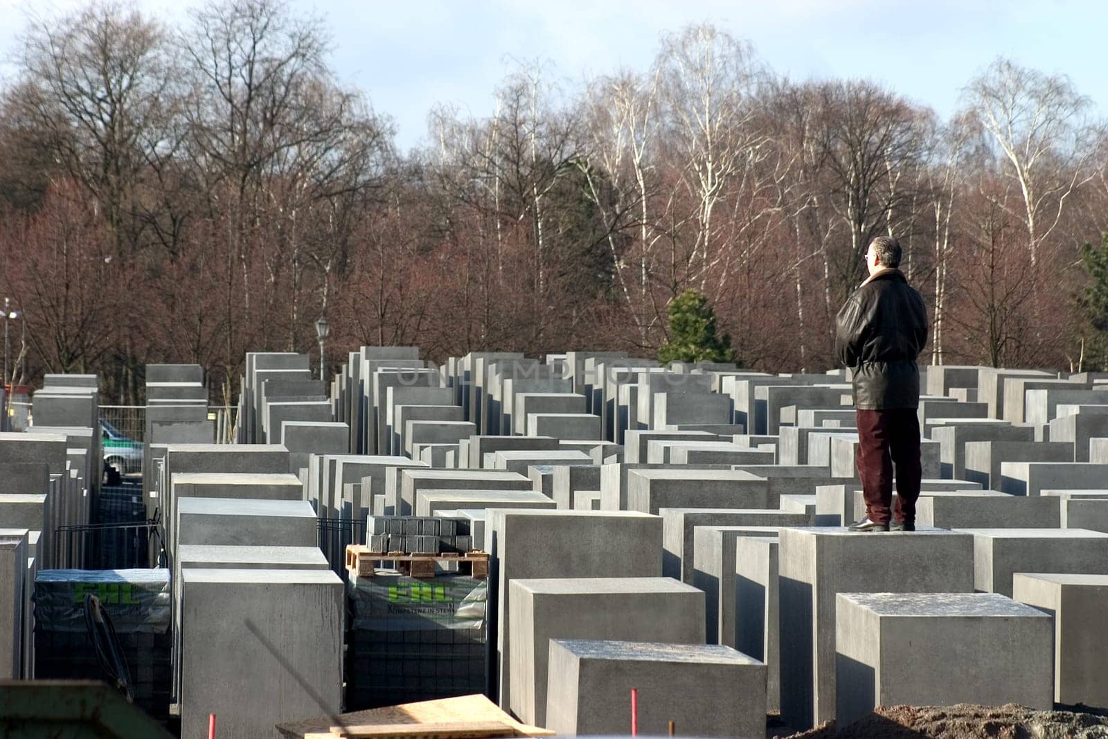 Holocaust Memorial 02