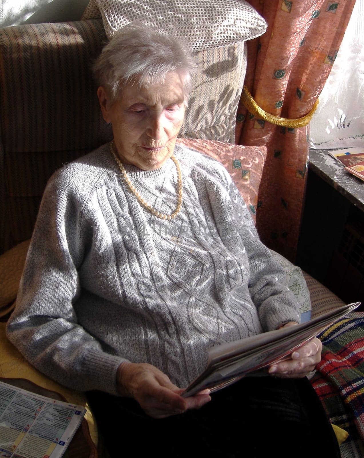 Reading grandmother