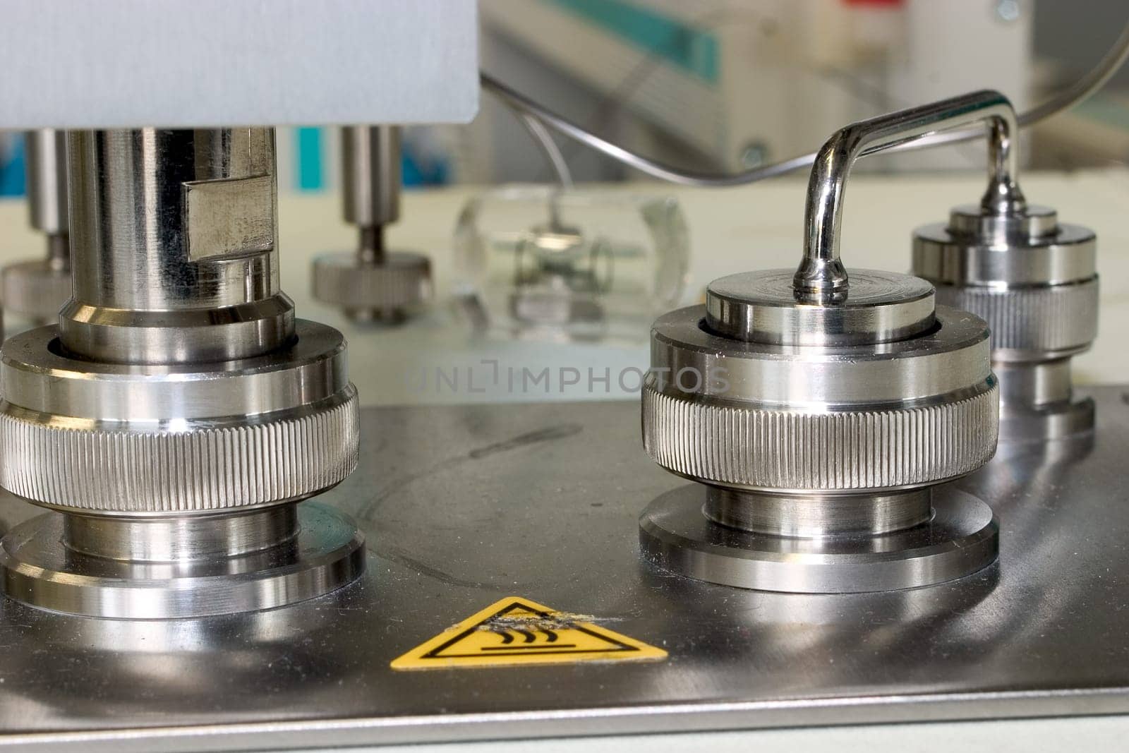 Knurled nuts 02